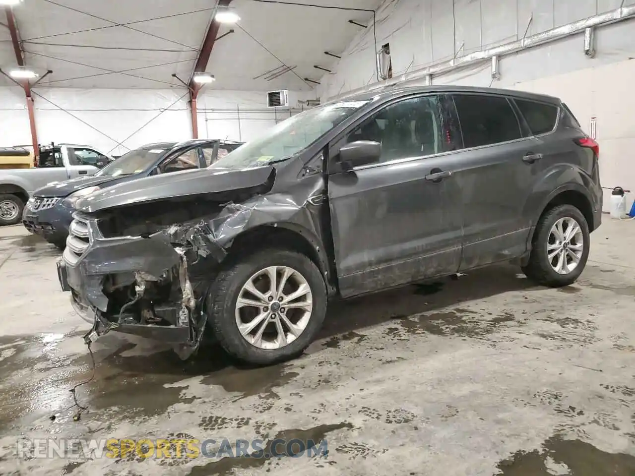 1 Photograph of a damaged car 1FMCU9GD1KUB18595 FORD ESCAPE 2019