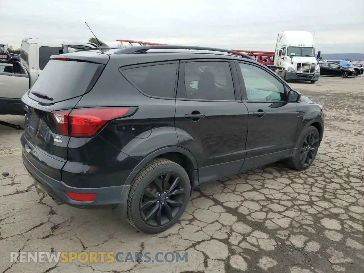 3 Photograph of a damaged car 1FMCU9GD2KUA73621 FORD ESCAPE 2019