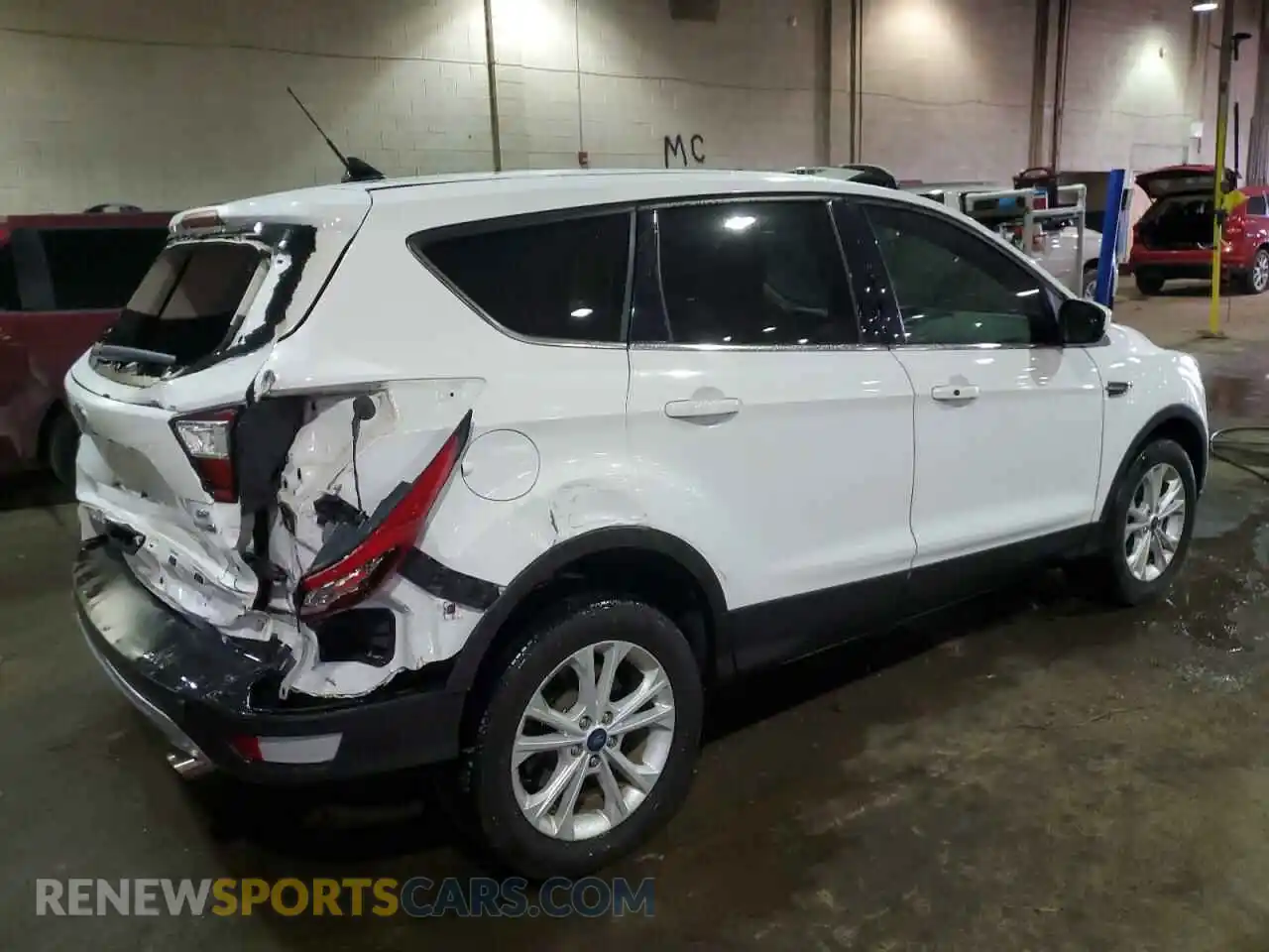 3 Photograph of a damaged car 1FMCU9GD2KUA77393 FORD ESCAPE 2019