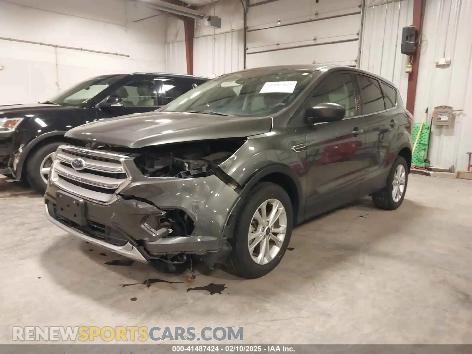 2 Photograph of a damaged car 1FMCU9GD2KUB04236 FORD ESCAPE 2019