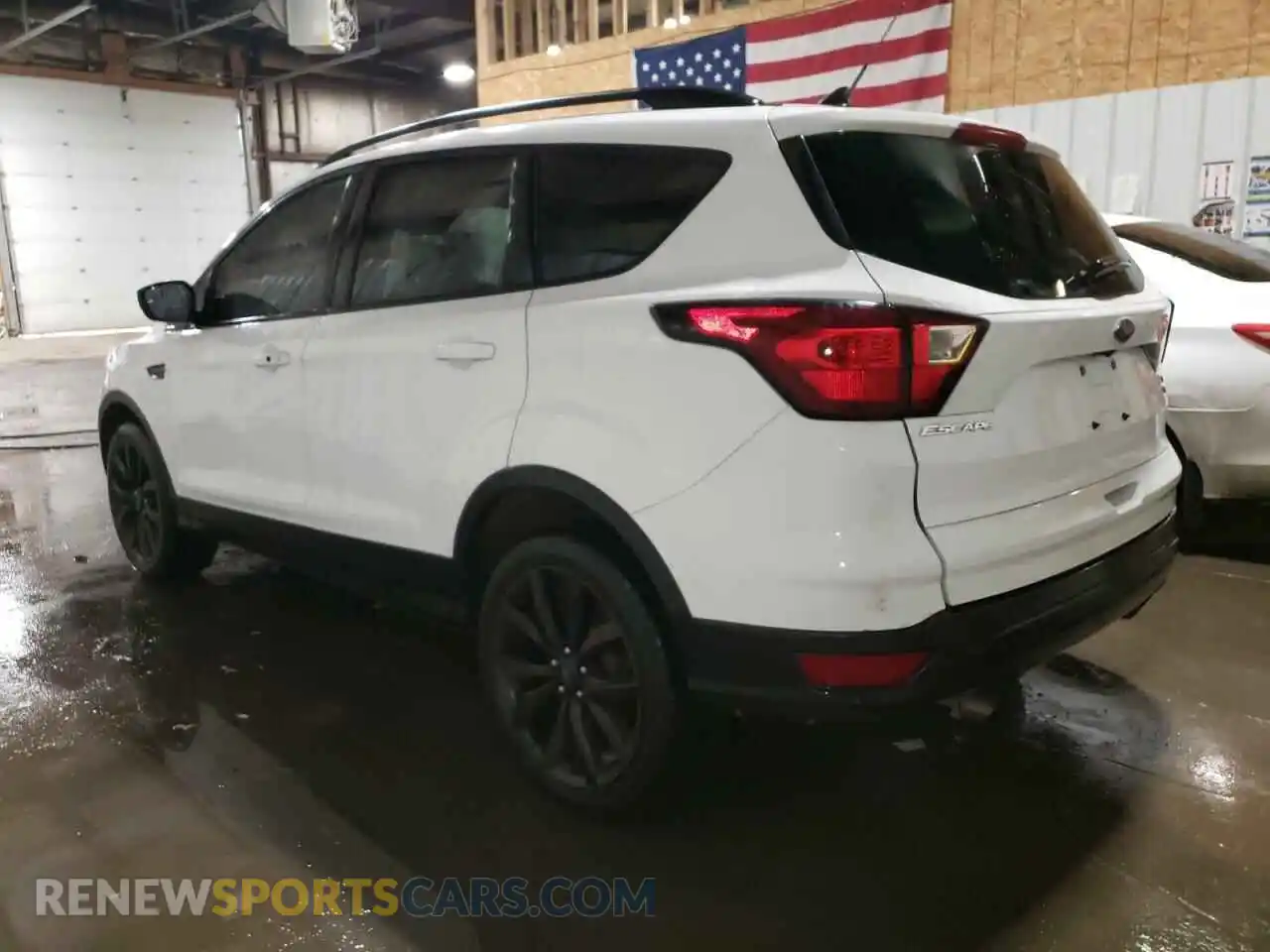 2 Photograph of a damaged car 1FMCU9GD2KUB80992 FORD ESCAPE 2019