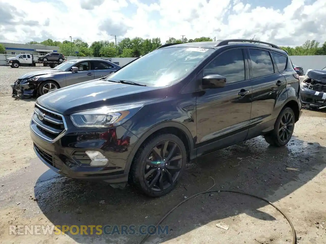 1 Photograph of a damaged car 1FMCU9GD2KUB99302 FORD ESCAPE 2019