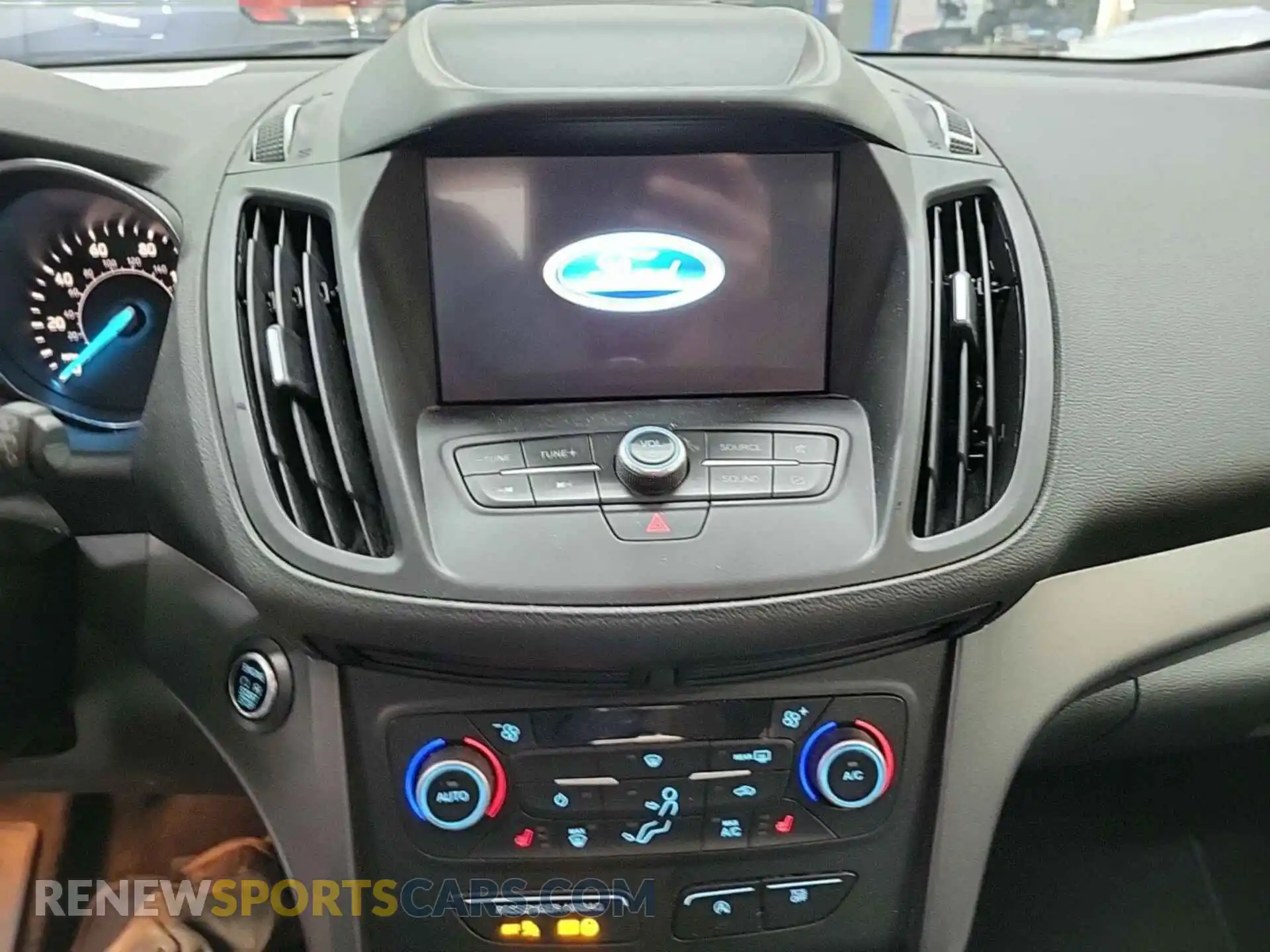 2 Photograph of a damaged car 1FMCU9GD2KUC07799 FORD ESCAPE 2019