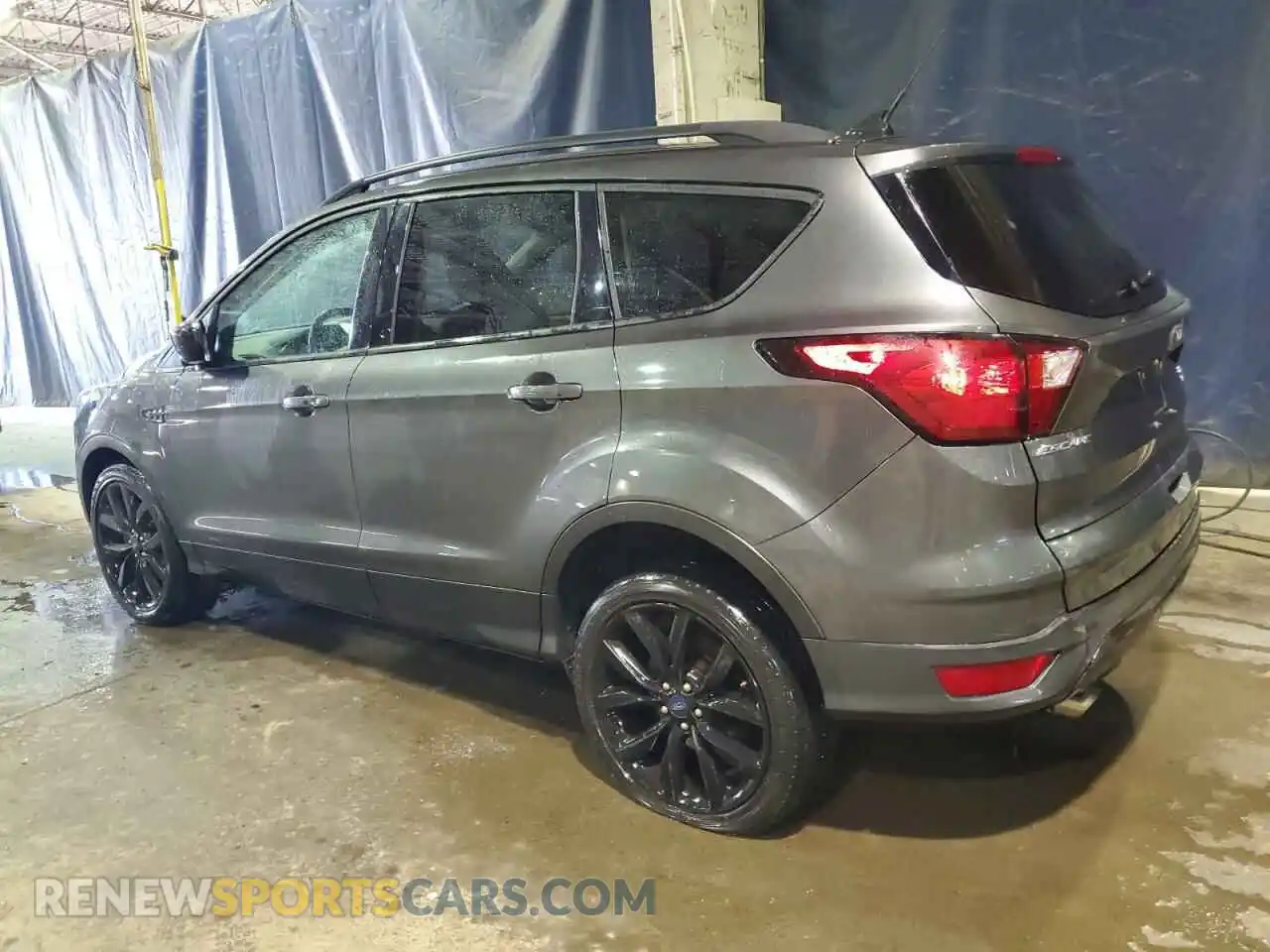2 Photograph of a damaged car 1FMCU9GD3KUA22337 FORD ESCAPE 2019