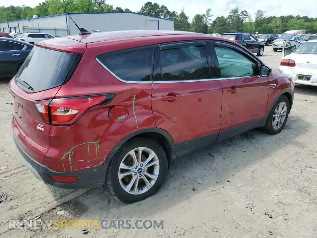 3 Photograph of a damaged car 1FMCU9GD3KUA68301 FORD ESCAPE 2019