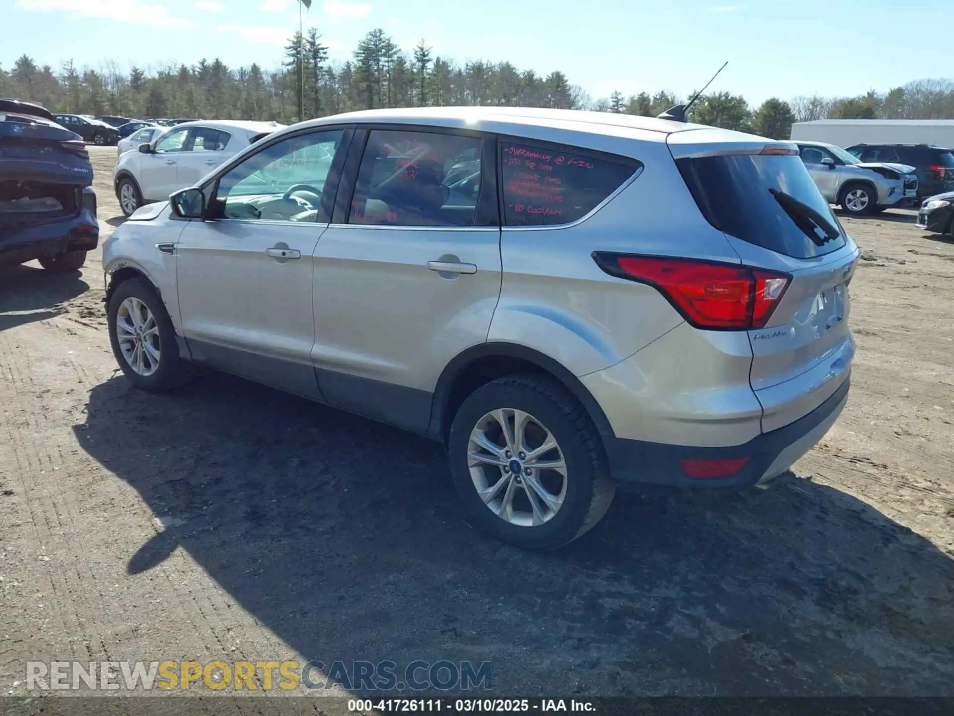 3 Photograph of a damaged car 1FMCU9GD3KUA72879 FORD ESCAPE 2019