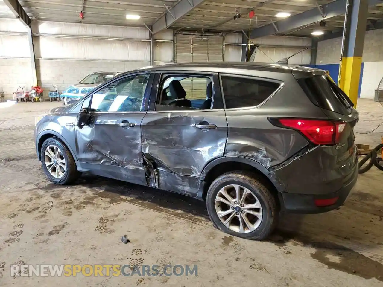 2 Photograph of a damaged car 1FMCU9GD3KUB43756 FORD ESCAPE 2019