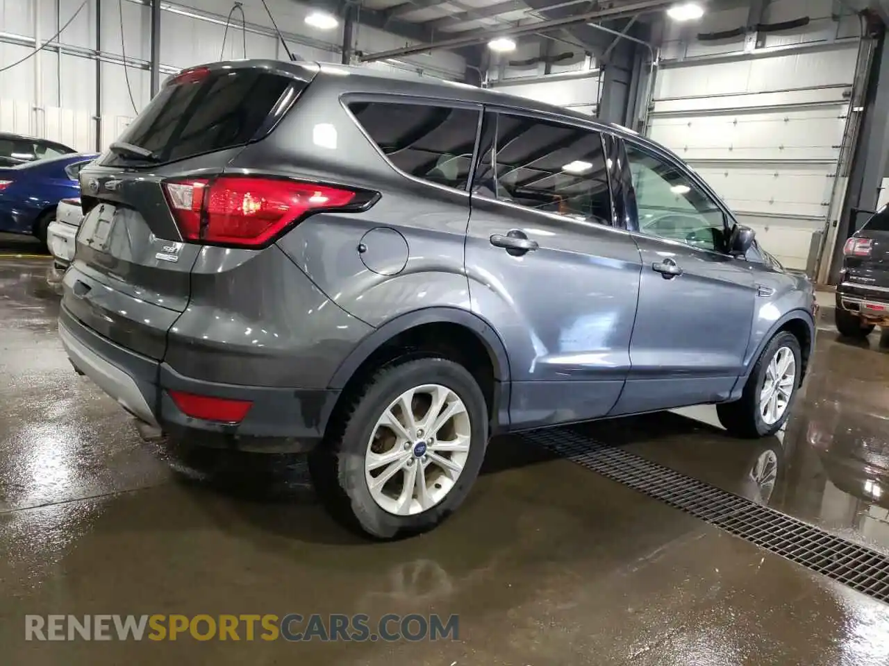 3 Photograph of a damaged car 1FMCU9GD4KUB03850 FORD ESCAPE 2019