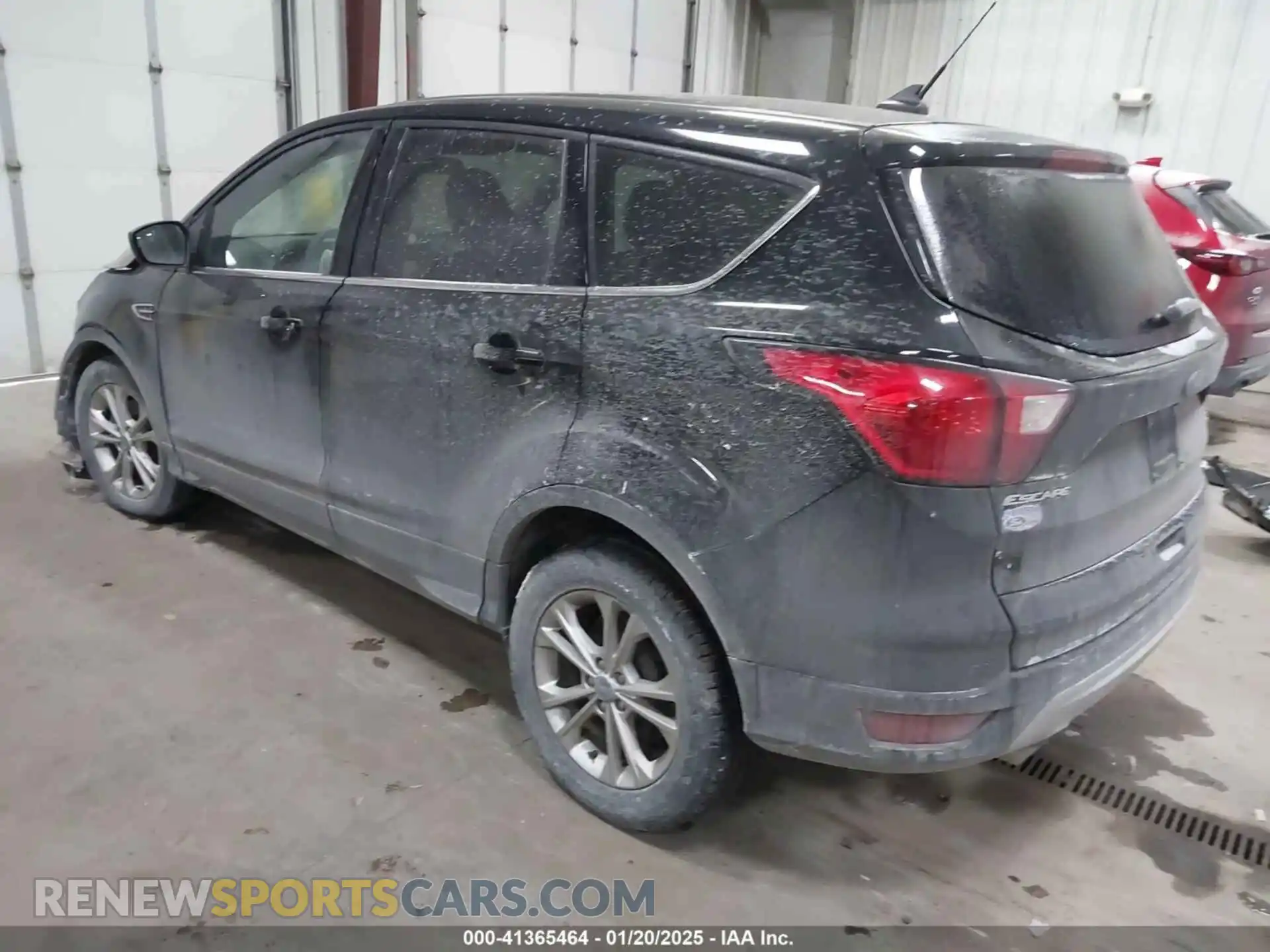 3 Photograph of a damaged car 1FMCU9GD4KUB30837 FORD ESCAPE 2019