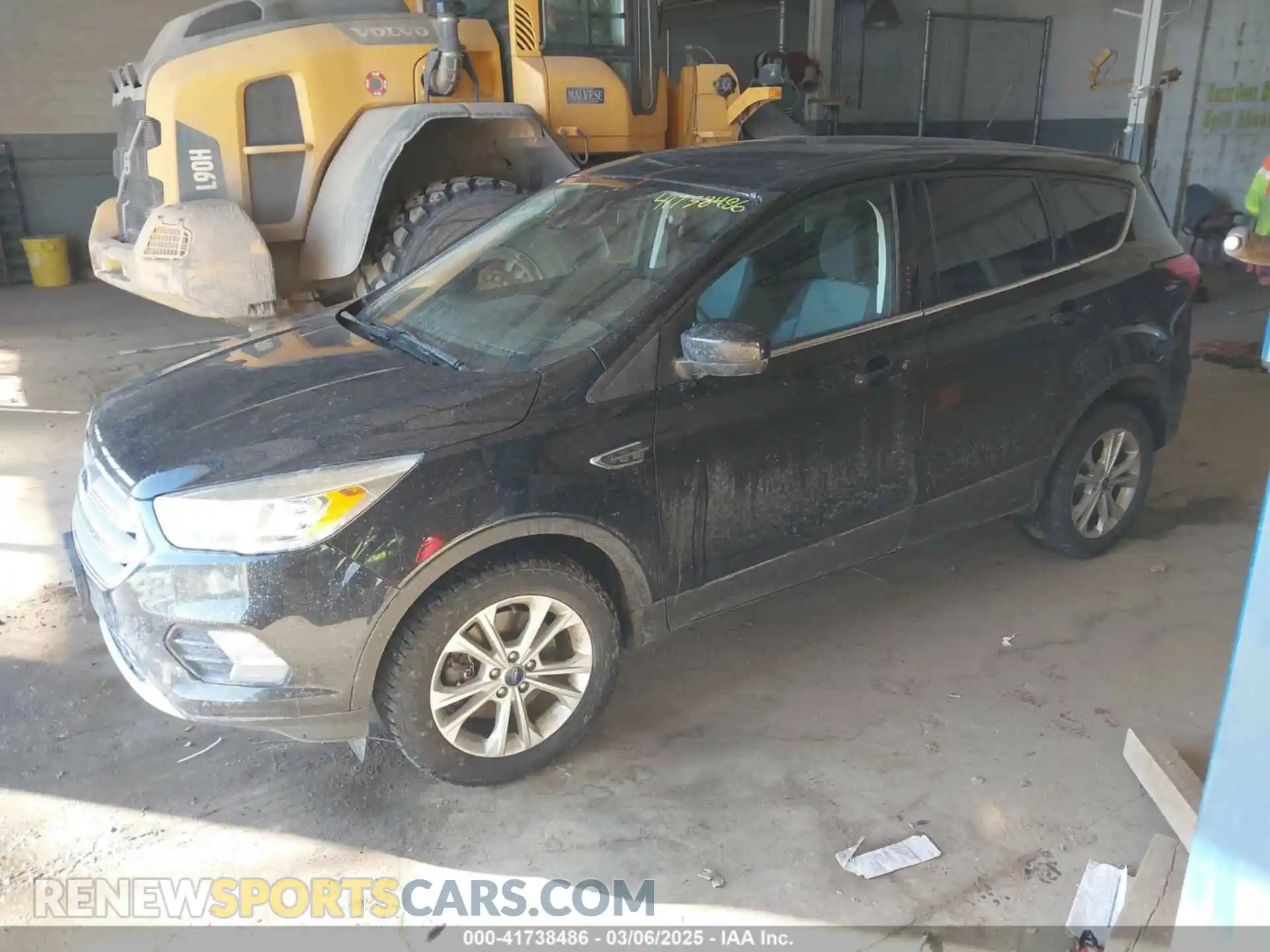 2 fotografías del automóvil dañado 1FMCU9GD4KUB68746 FORD ESCAPE 2019