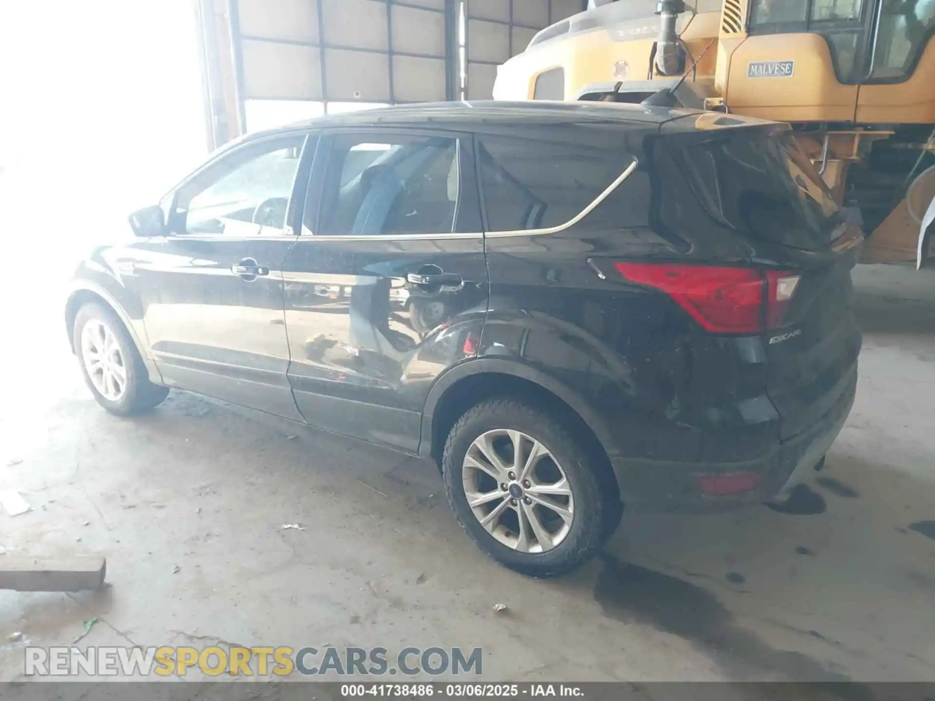 3 fotografías del automóvil dañado 1FMCU9GD4KUB68746 FORD ESCAPE 2019