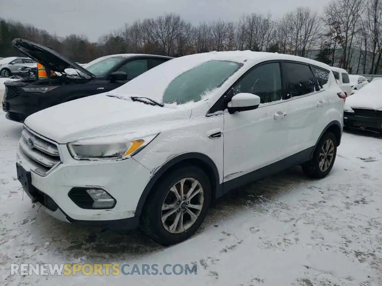 1 Photograph of a damaged car 1FMCU9GD6KUA21831 FORD ESCAPE 2019