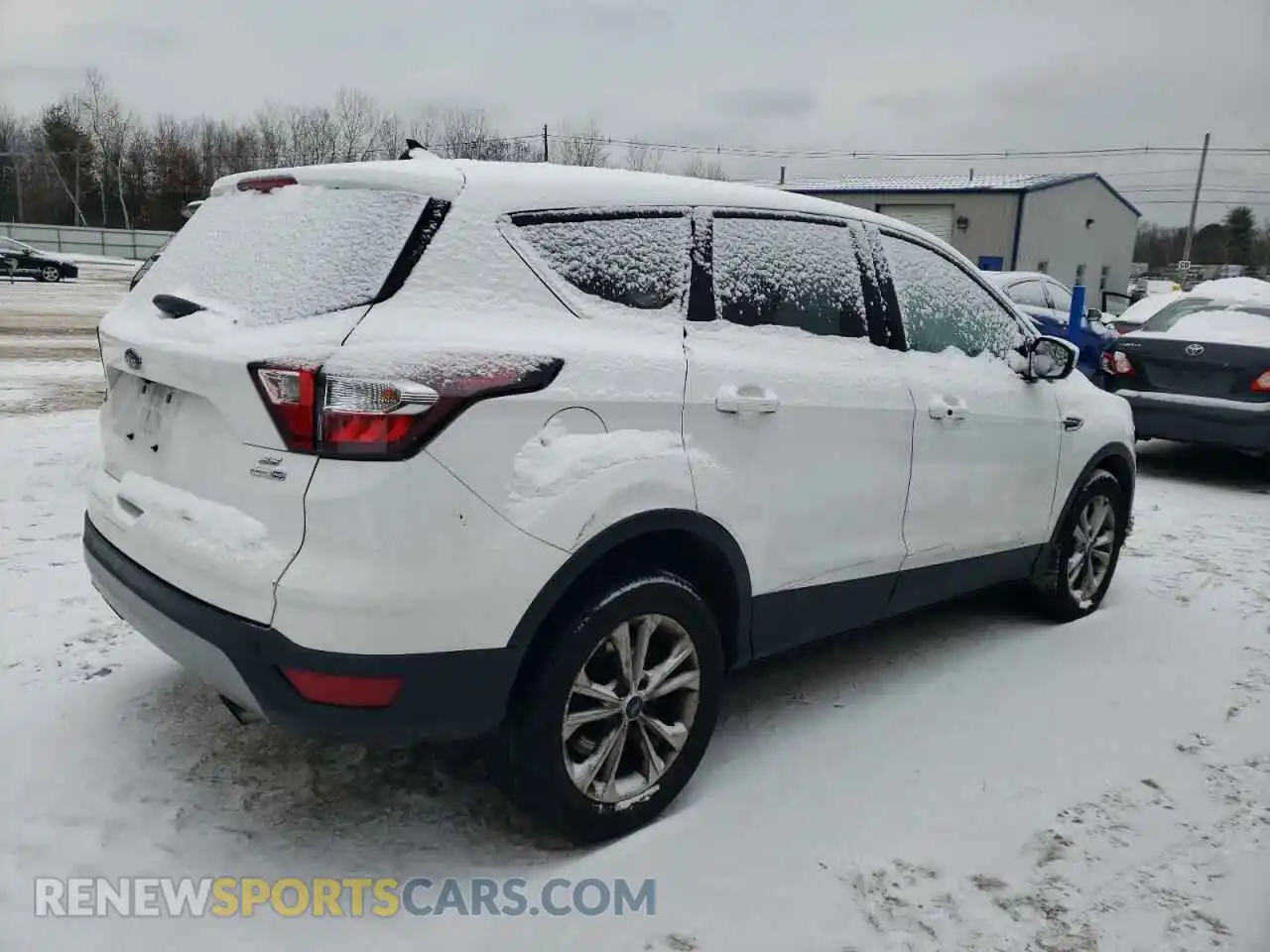 3 Photograph of a damaged car 1FMCU9GD6KUA21831 FORD ESCAPE 2019