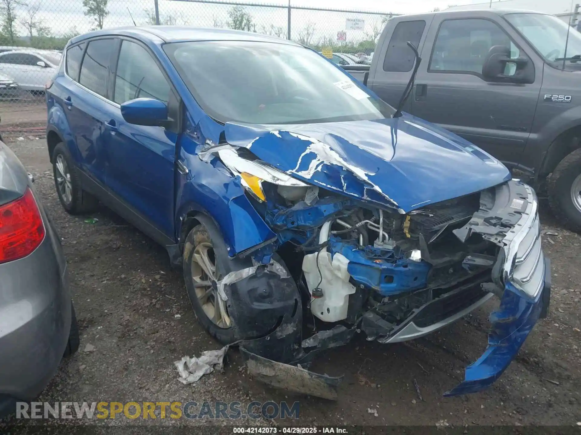 1 Photograph of a damaged car 1FMCU9GD6KUB53780 FORD ESCAPE 2019