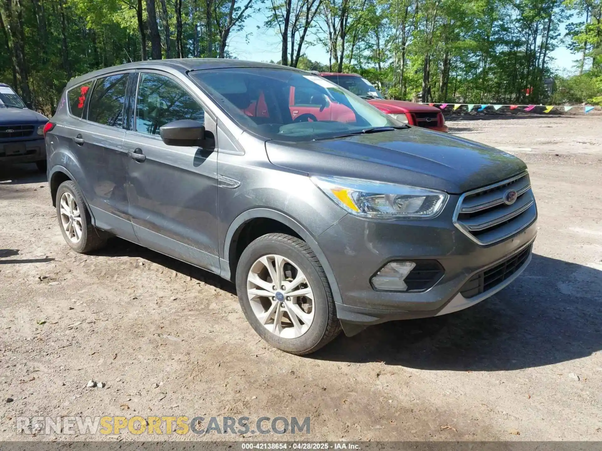 1 Photograph of a damaged car 1FMCU9GD7KUB23316 FORD ESCAPE 2019