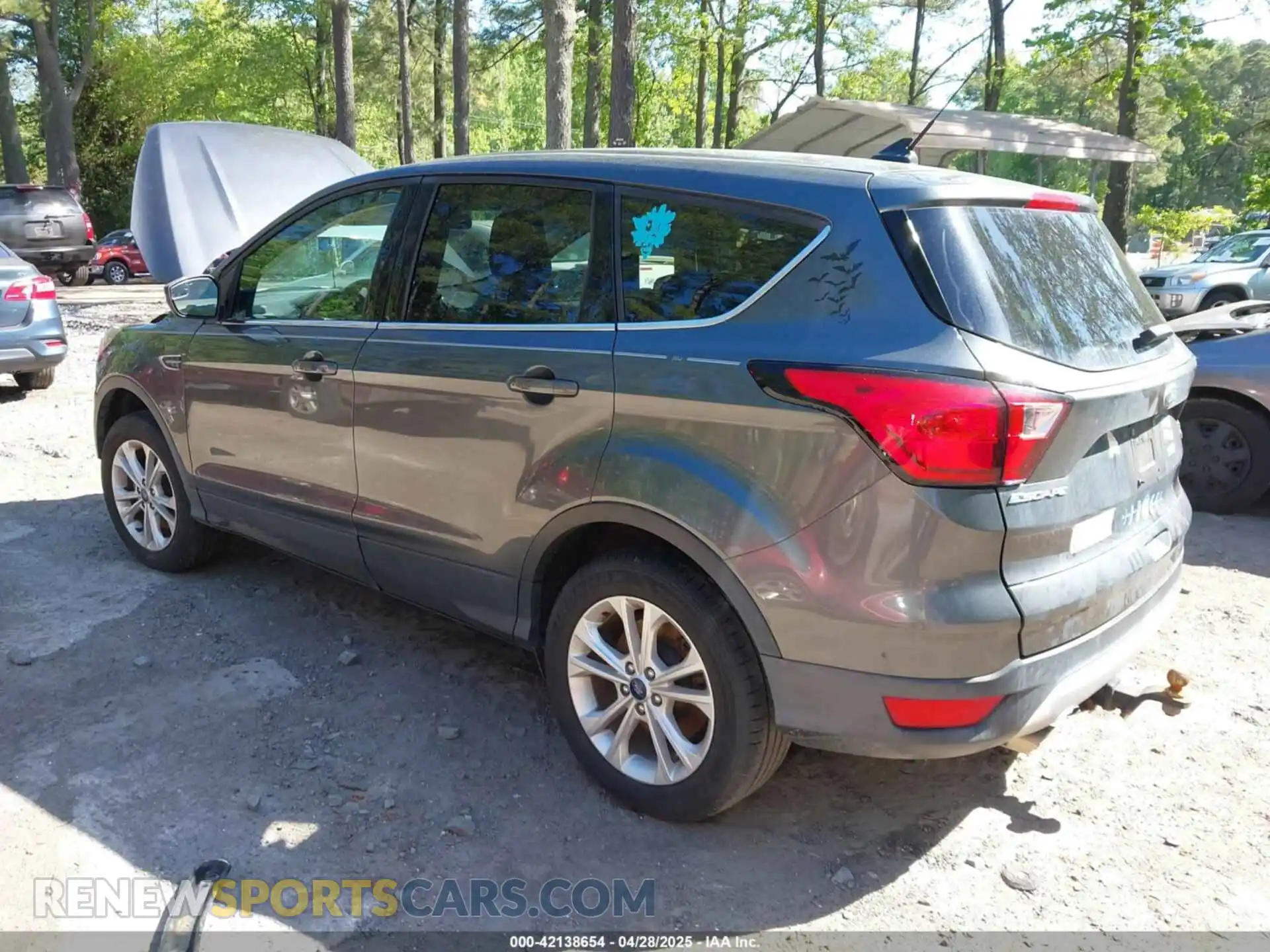 3 Photograph of a damaged car 1FMCU9GD7KUB23316 FORD ESCAPE 2019
