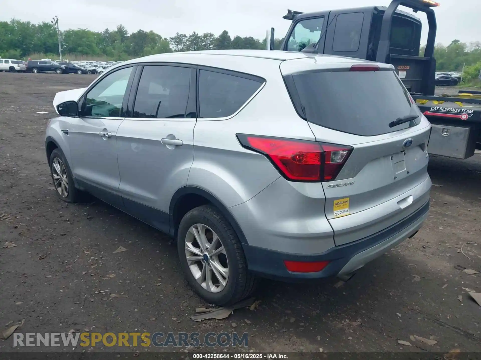 3 fotografías del automóvil dañado 1FMCU9GD8KUA73154 FORD ESCAPE 2019