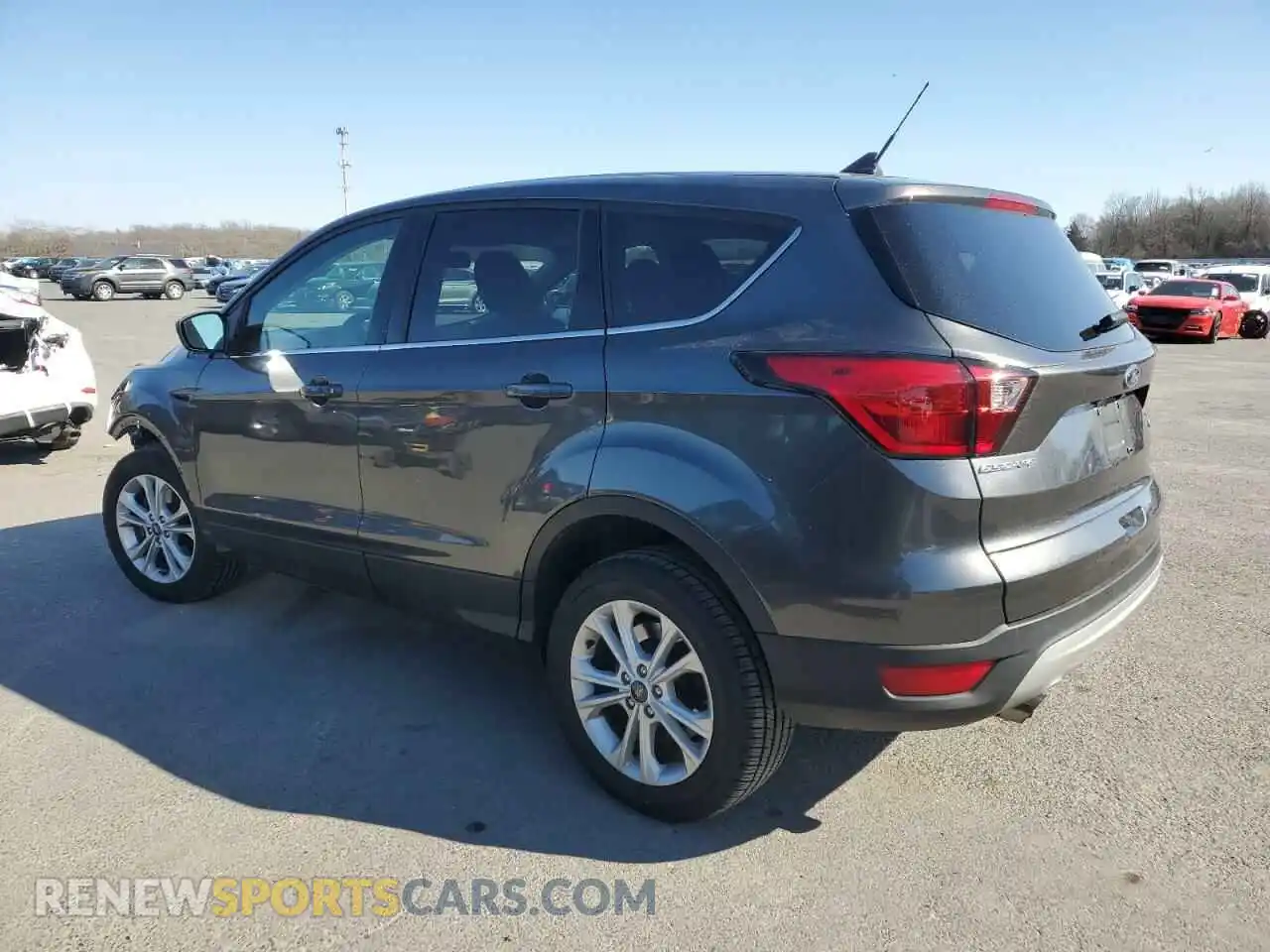 2 Фотография поврежденного автомобиля 1FMCU9GD8KUB92483 FORD ESCAPE 2019