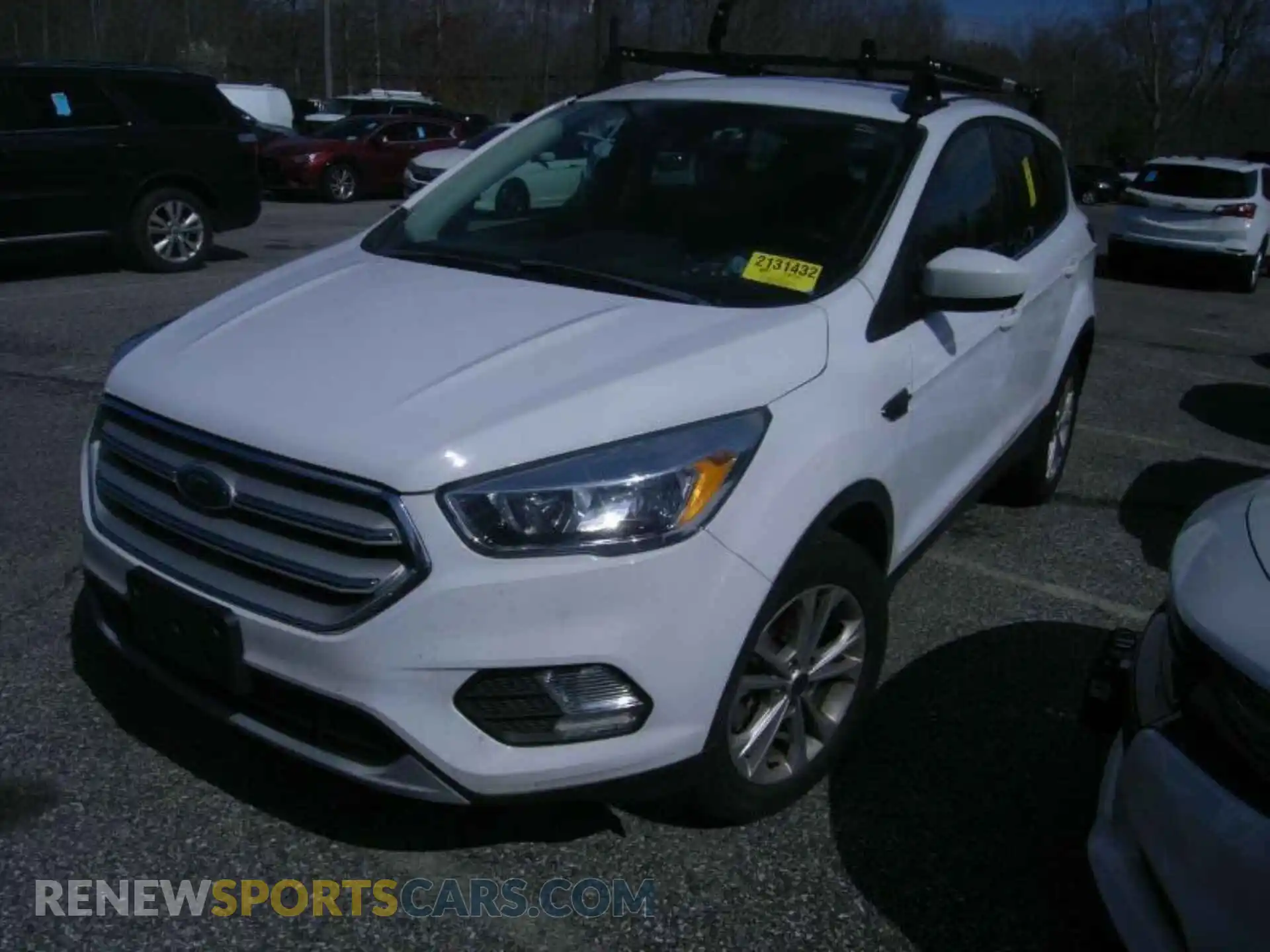 3 fotografías del automóvil dañado 1FMCU9GD9KUB33135 FORD ESCAPE 2019