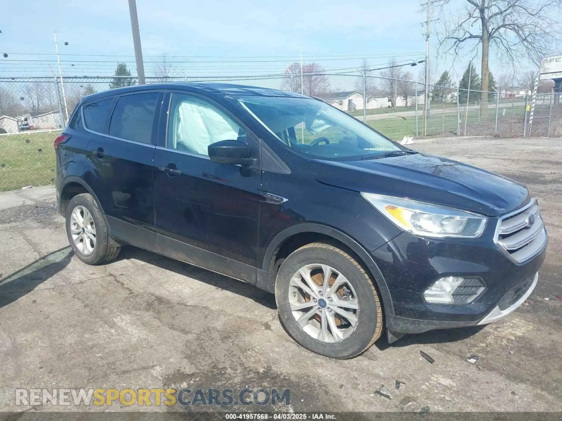 1 Photograph of a damaged car 1FMCU9GD9KUC57650 FORD ESCAPE 2019