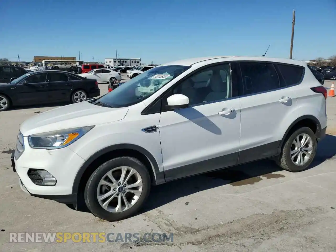 1 Photograph of a damaged car 1FMCU9GDXKUB34844 FORD ESCAPE 2019