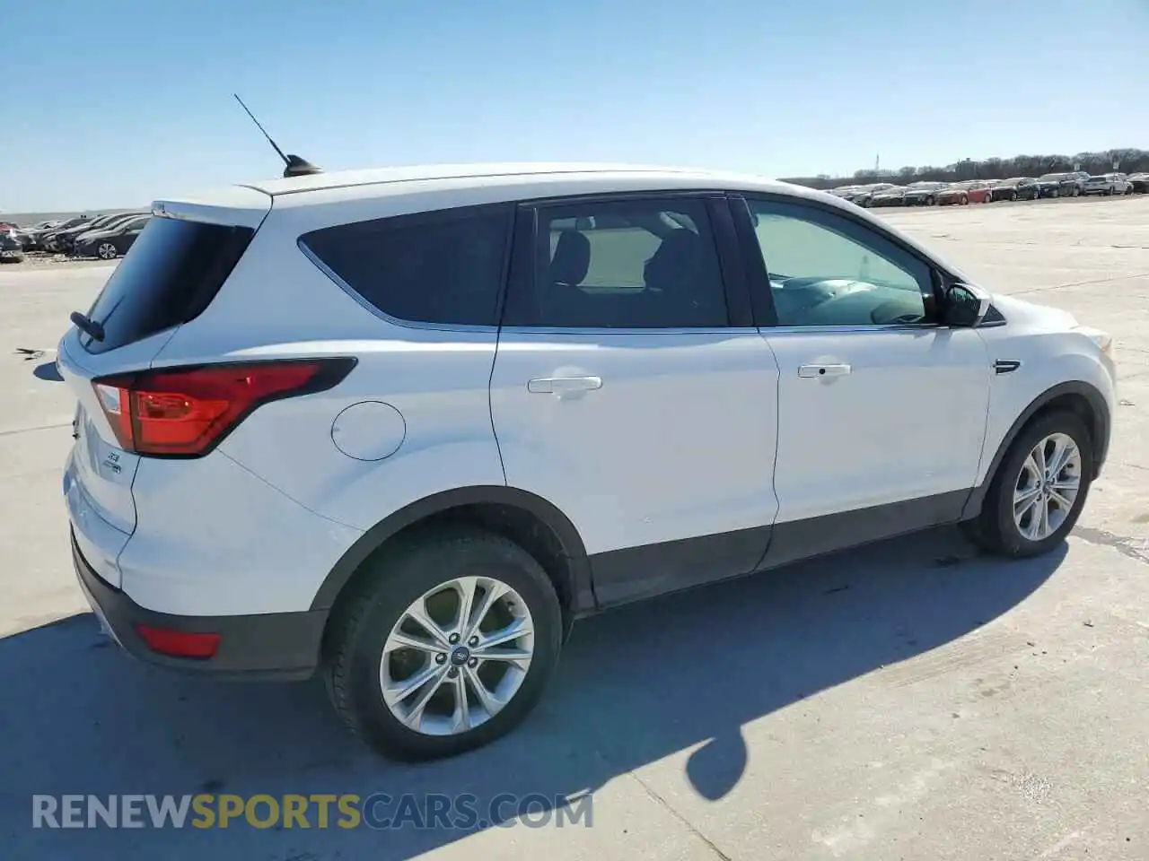 3 Photograph of a damaged car 1FMCU9GDXKUB34844 FORD ESCAPE 2019
