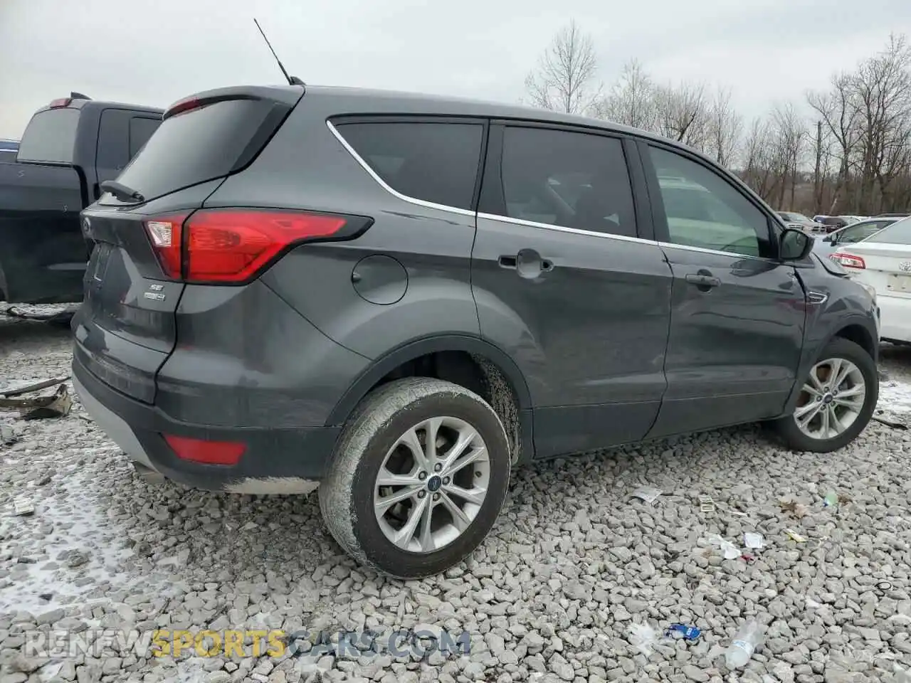 3 Photograph of a damaged car 1FMCU9GDXKUB46993 FORD ESCAPE 2019
