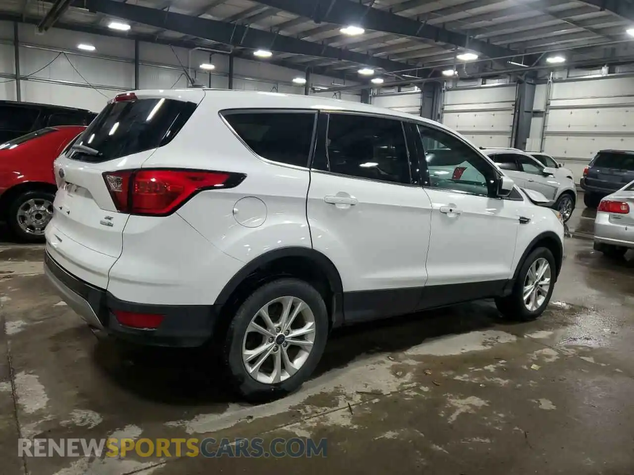 3 Photograph of a damaged car 1FMCU9GDXKUC34183 FORD ESCAPE 2019