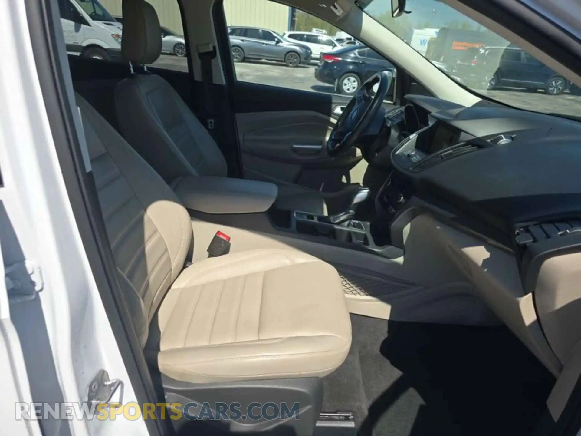 2 Photograph of a damaged car 1FMCU9HD2KUA65565 FORD ESCAPE 2019