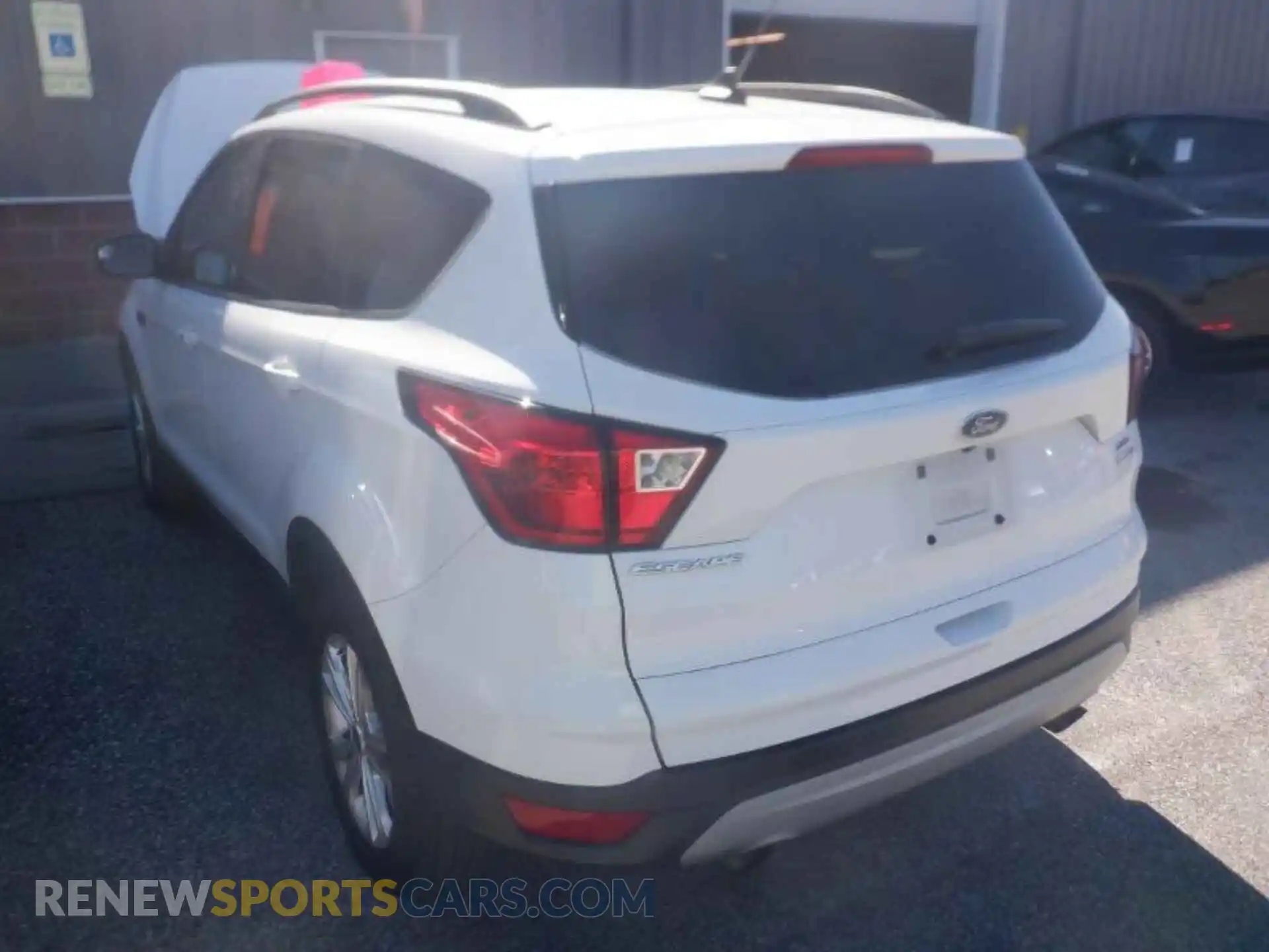 3 Photograph of a damaged car 1FMCU9HD2KUC07672 FORD ESCAPE 2019