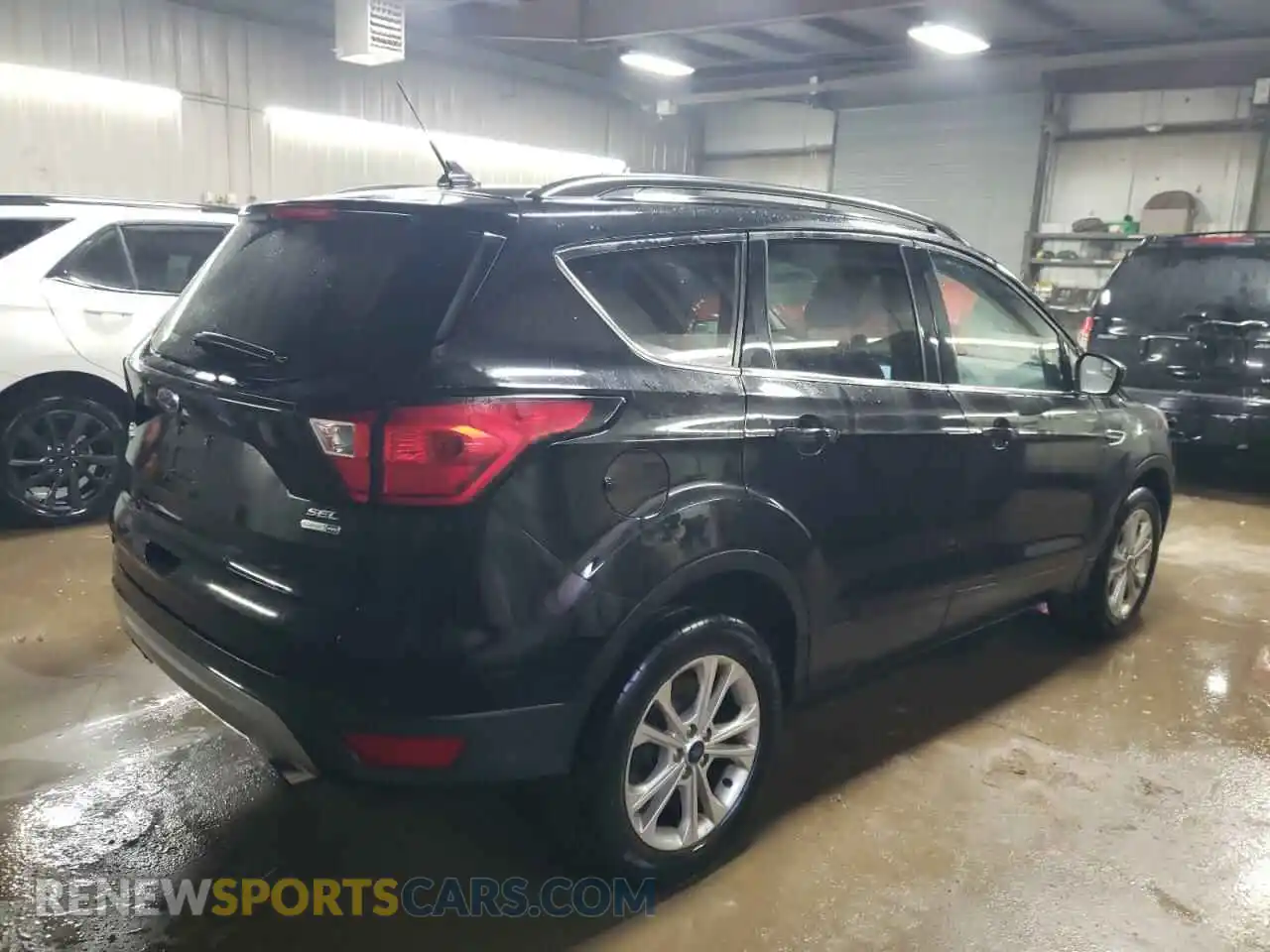 3 Photograph of a damaged car 1FMCU9HD8KUB02439 FORD ESCAPE 2019