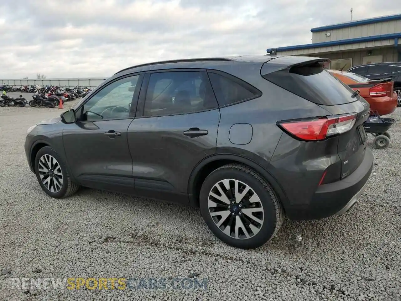 2 Photograph of a damaged car 1FMCU0BZ0LUB40149 FORD ESCAPE 2020