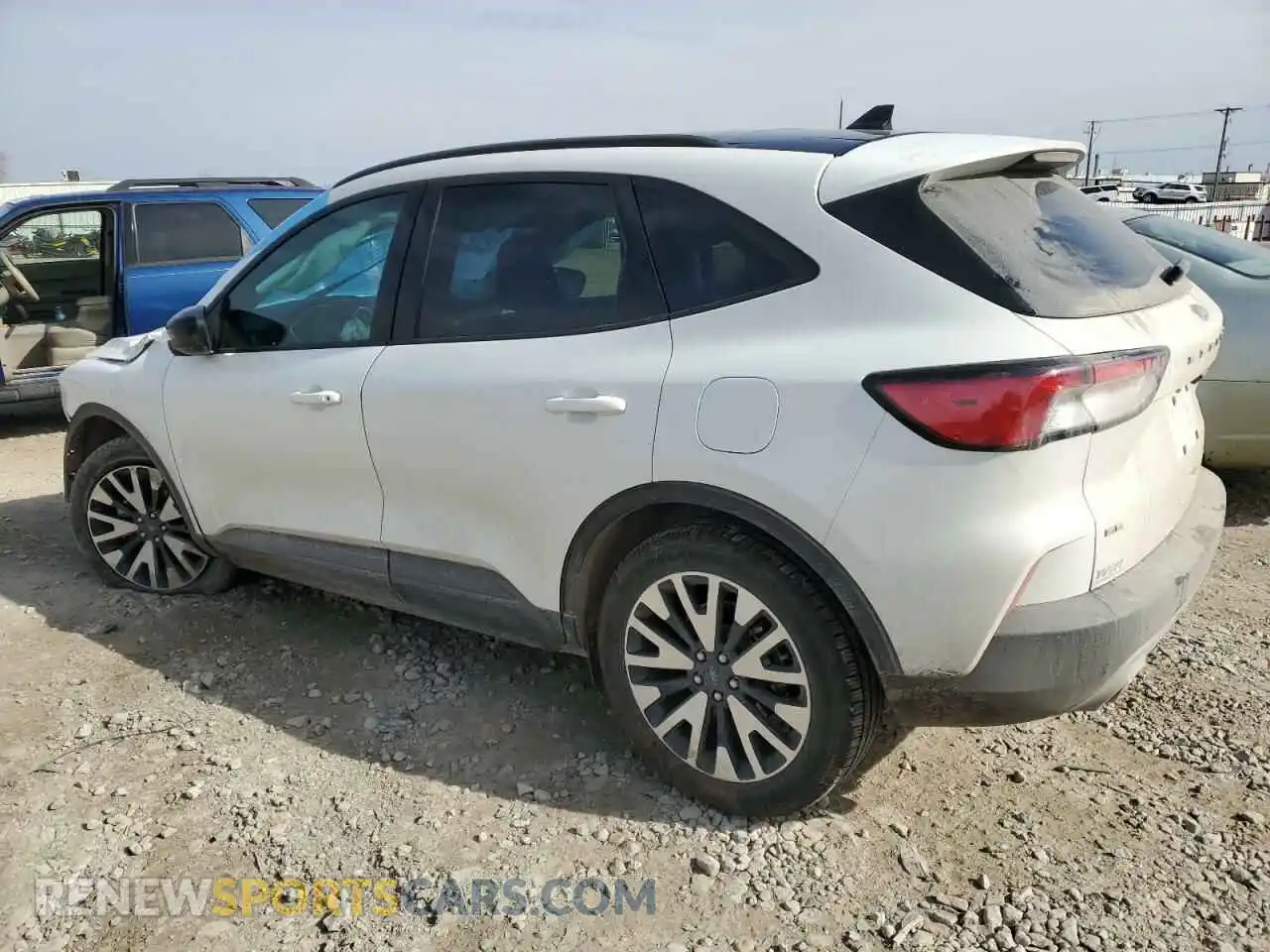 2 Photograph of a damaged car 1FMCU0BZ4LUB79682 FORD ESCAPE 2020