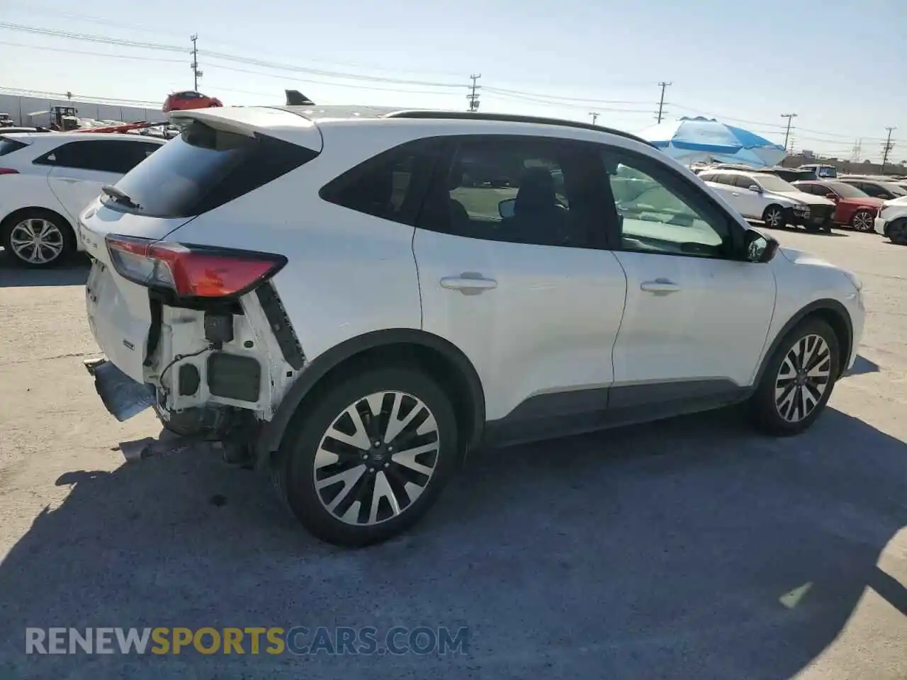 3 Photograph of a damaged car 1FMCU0BZ7LUB86044 FORD ESCAPE 2020