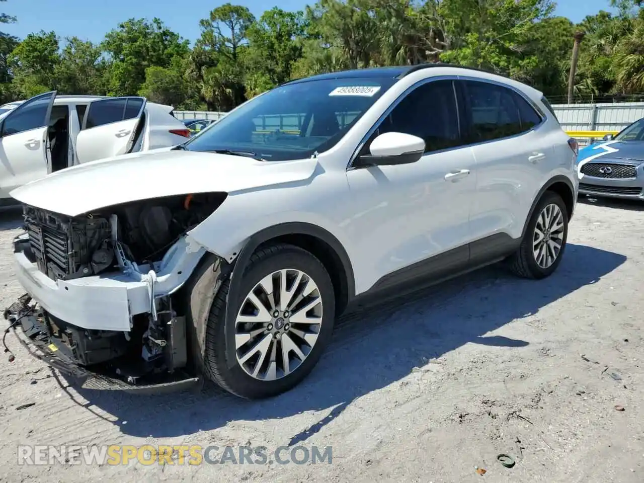 1 Photograph of a damaged car 1FMCU0DZ5LUC77889 FORD ESCAPE 2020