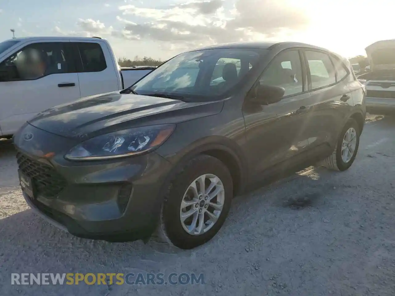 1 Фотография поврежденного автомобиля 1FMCU0F65LUC54891 FORD ESCAPE 2020