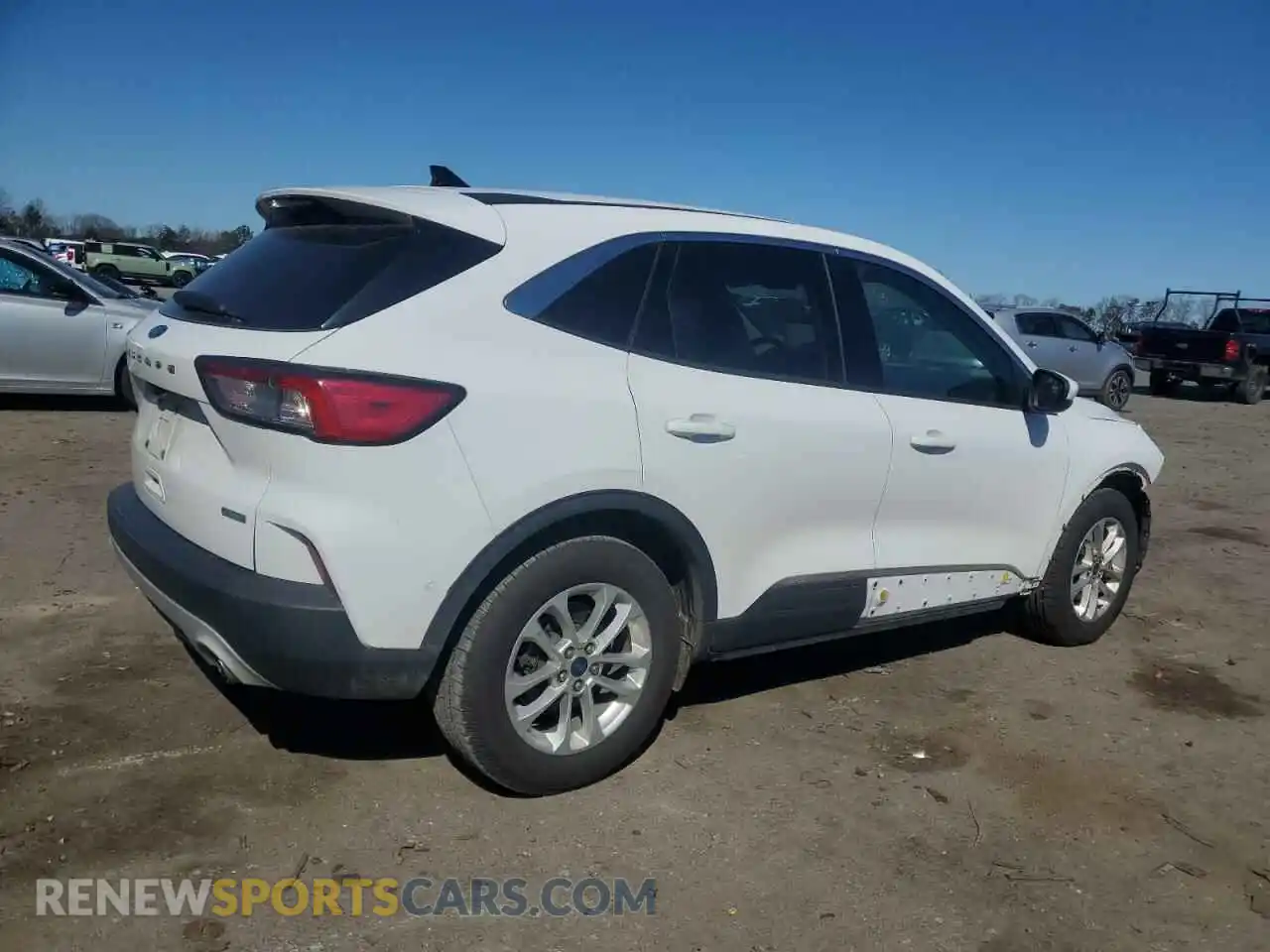 3 Photograph of a damaged car 1FMCU0G61LUA83152 FORD ESCAPE 2020