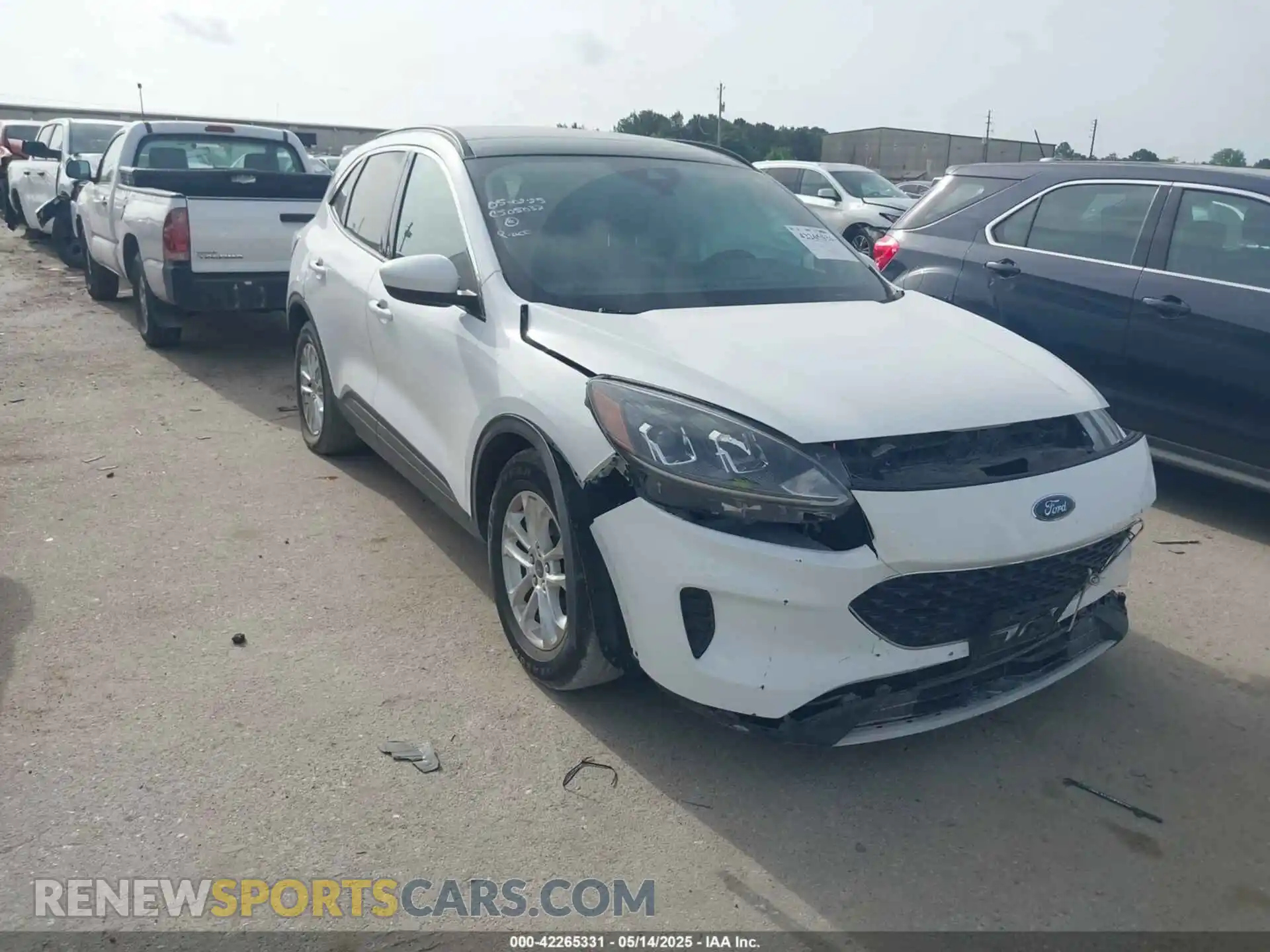 1 Photograph of a damaged car 1FMCU0G61LUB30468 FORD ESCAPE 2020
