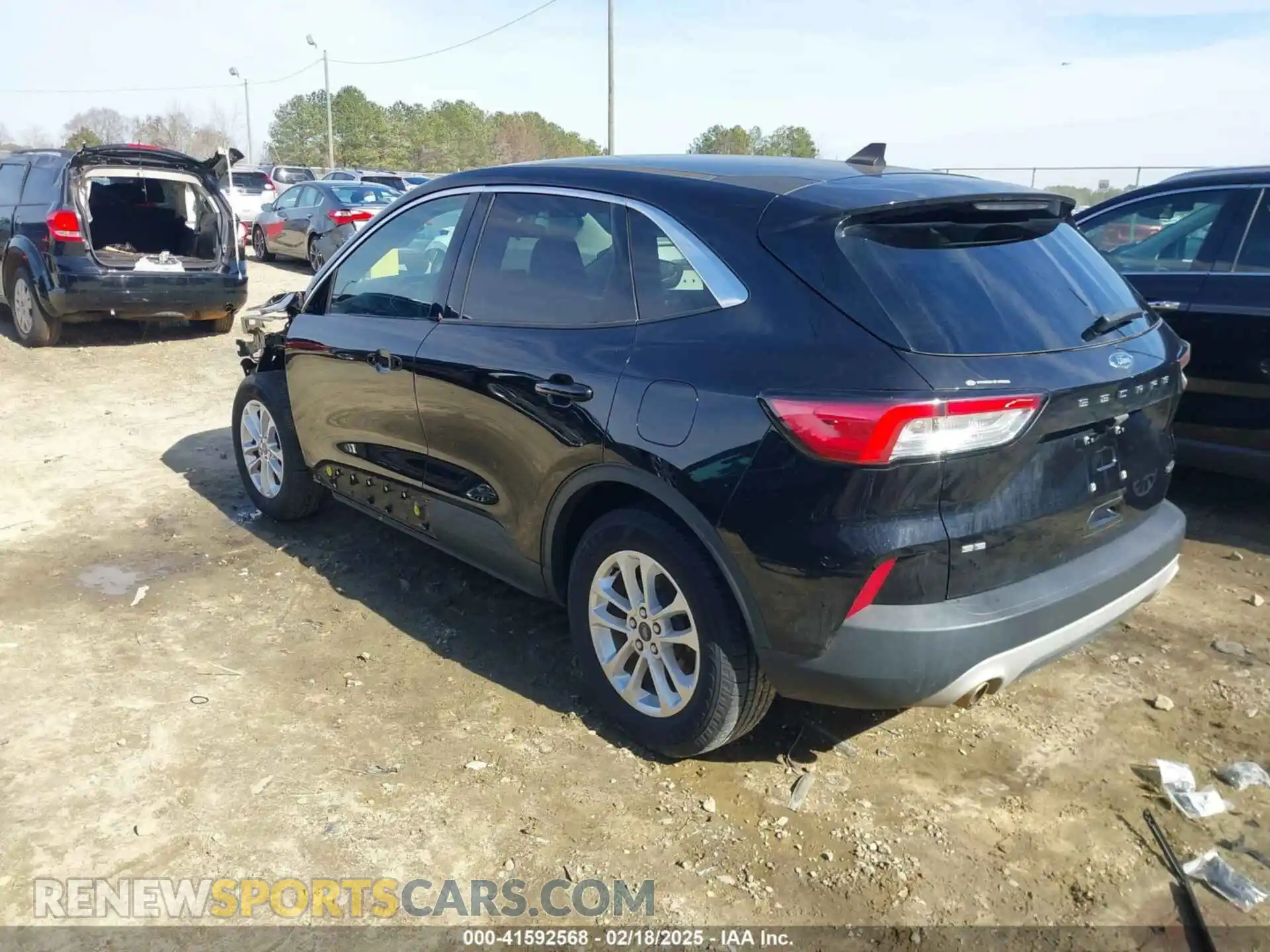 3 Photograph of a damaged car 1FMCU0G61LUC20929 FORD ESCAPE 2020