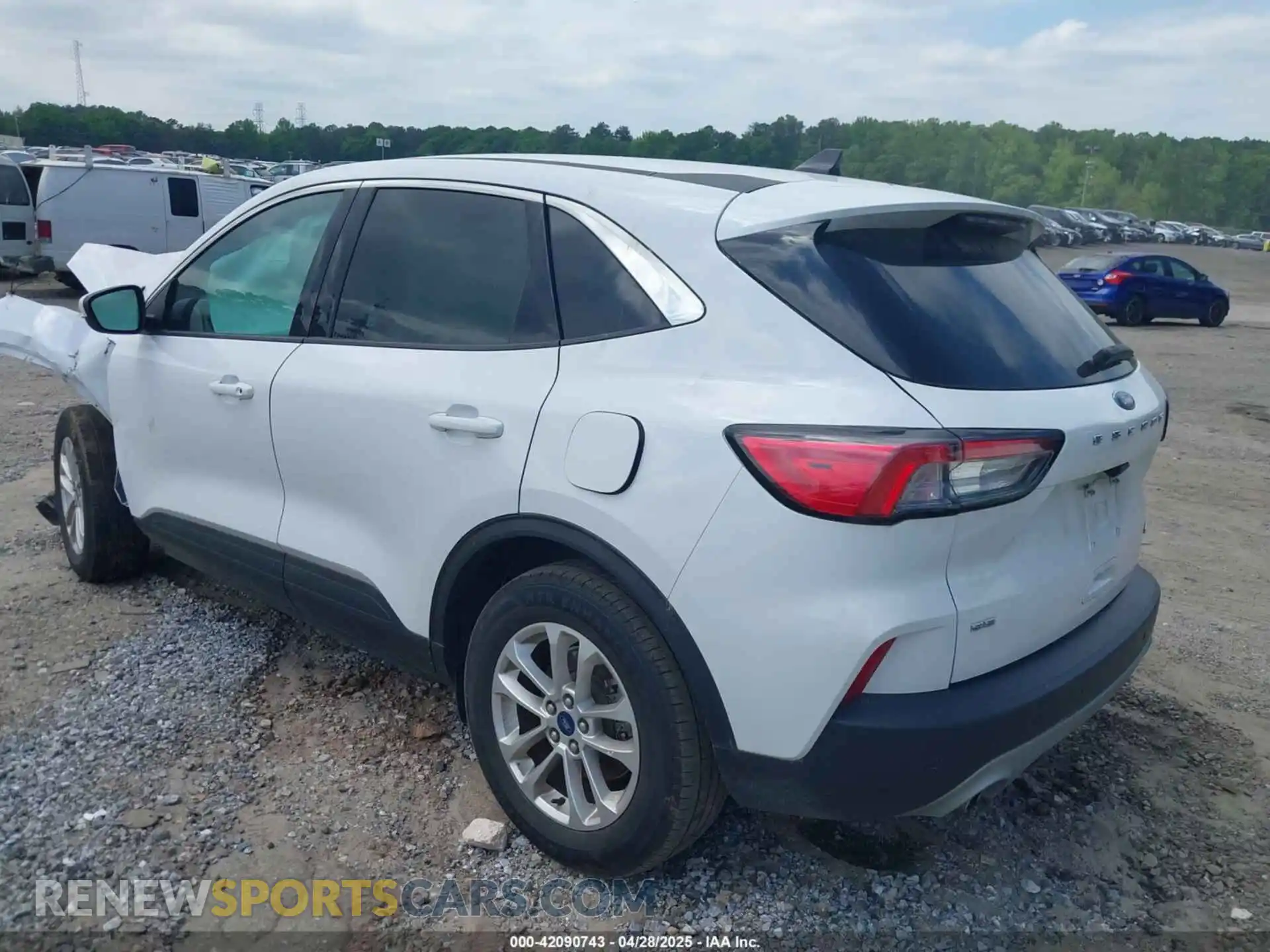 3 fotografías del automóvil dañado 1FMCU0G61LUC46897 FORD ESCAPE 2020