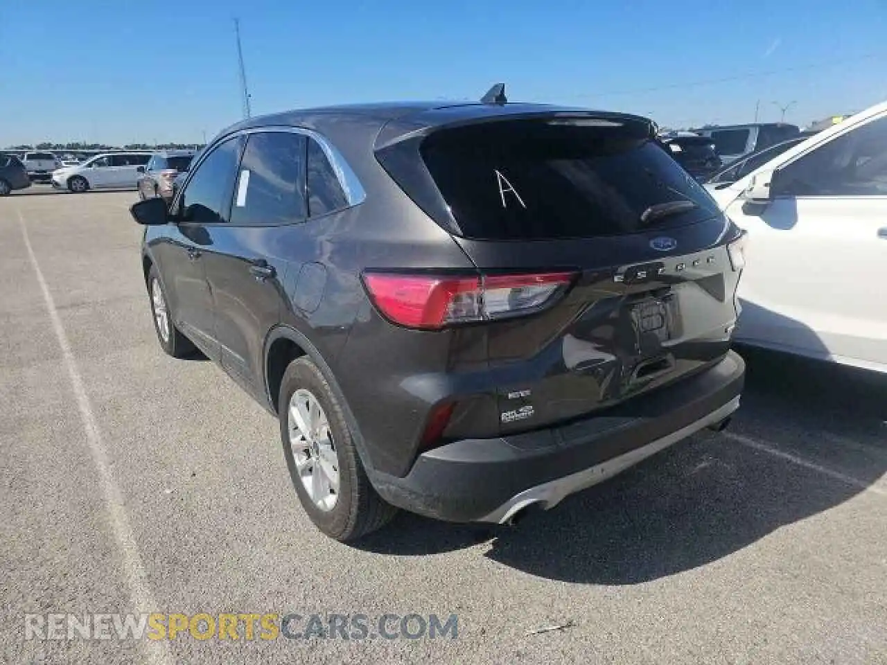 3 Photograph of a damaged car 1FMCU0G62LUC07431 FORD ESCAPE 2020