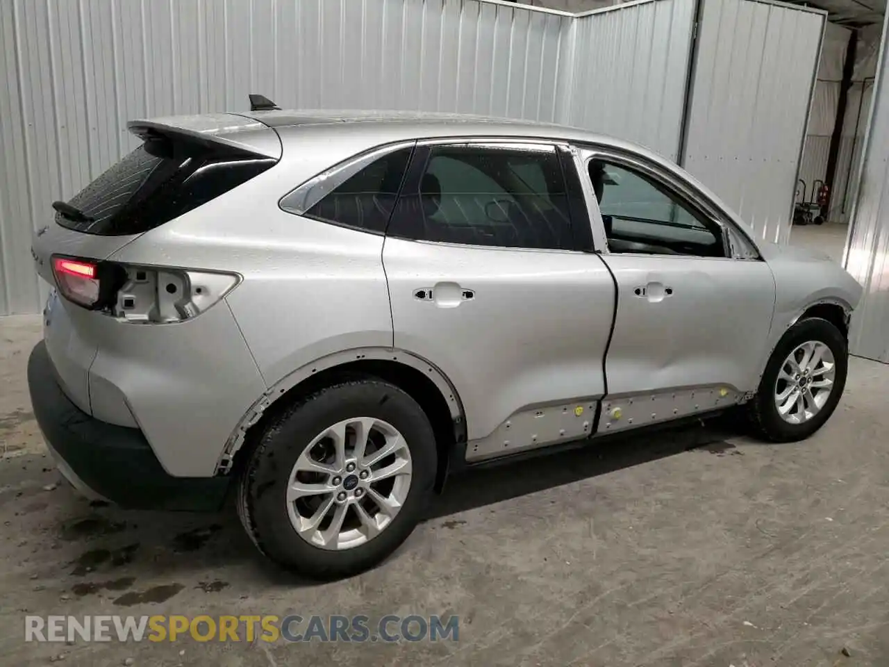 3 Photograph of a damaged car 1FMCU0G64LUC67596 FORD ESCAPE 2020