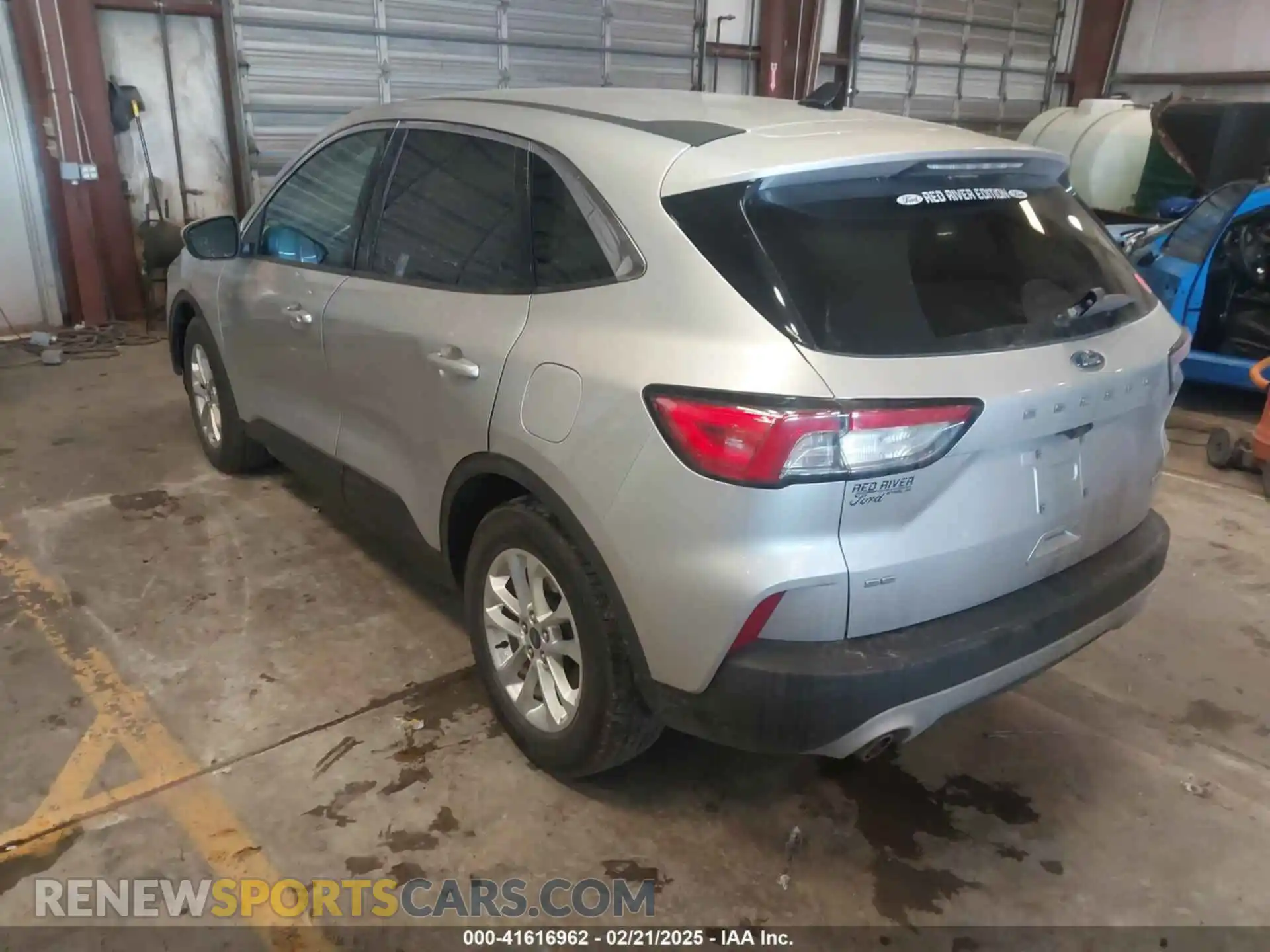 3 Photograph of a damaged car 1FMCU0G65LUA93649 FORD ESCAPE 2020