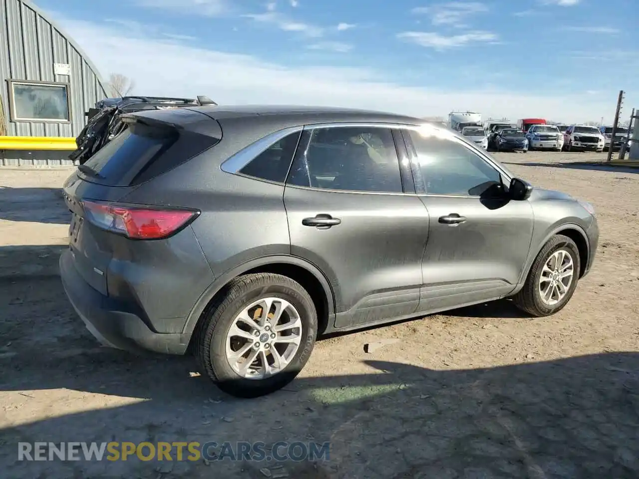 3 Photograph of a damaged car 1FMCU0G65LUB32160 FORD ESCAPE 2020