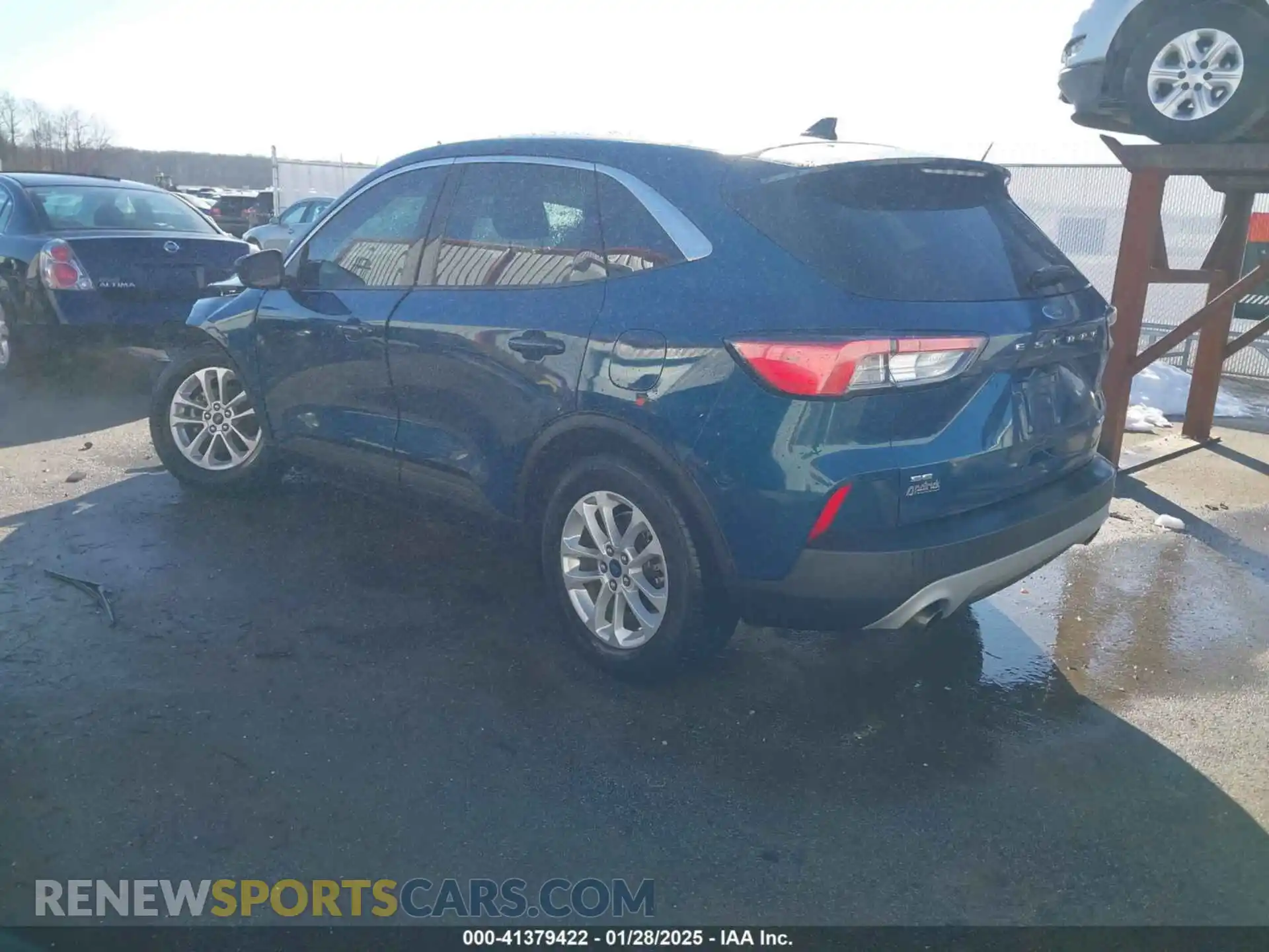 3 Photograph of a damaged car 1FMCU0G67LUA73502 FORD ESCAPE 2020