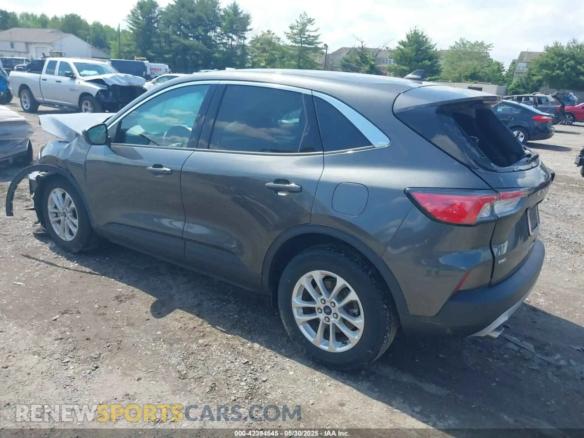 3 Photograph of a damaged car 1FMCU0G67LUB89685 FORD ESCAPE 2020