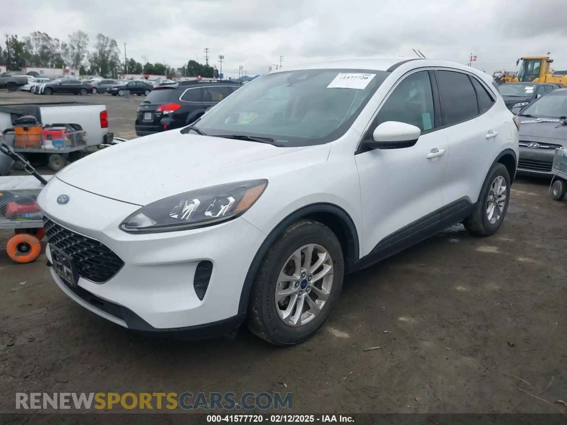 2 Photograph of a damaged car 1FMCU0G67LUC69939 FORD ESCAPE 2020