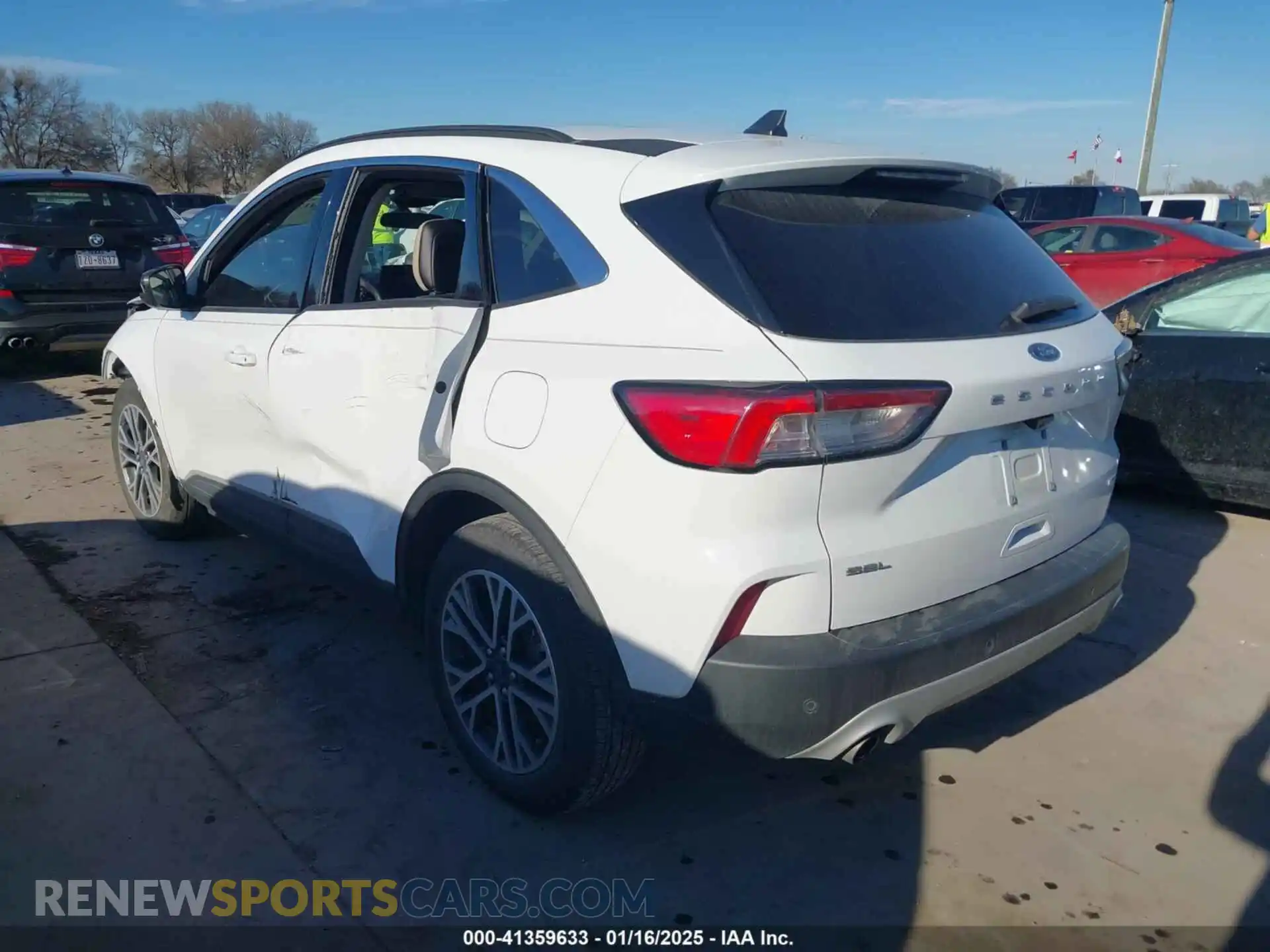 3 Photograph of a damaged car 1FMCU0H60LUC20953 FORD ESCAPE 2020