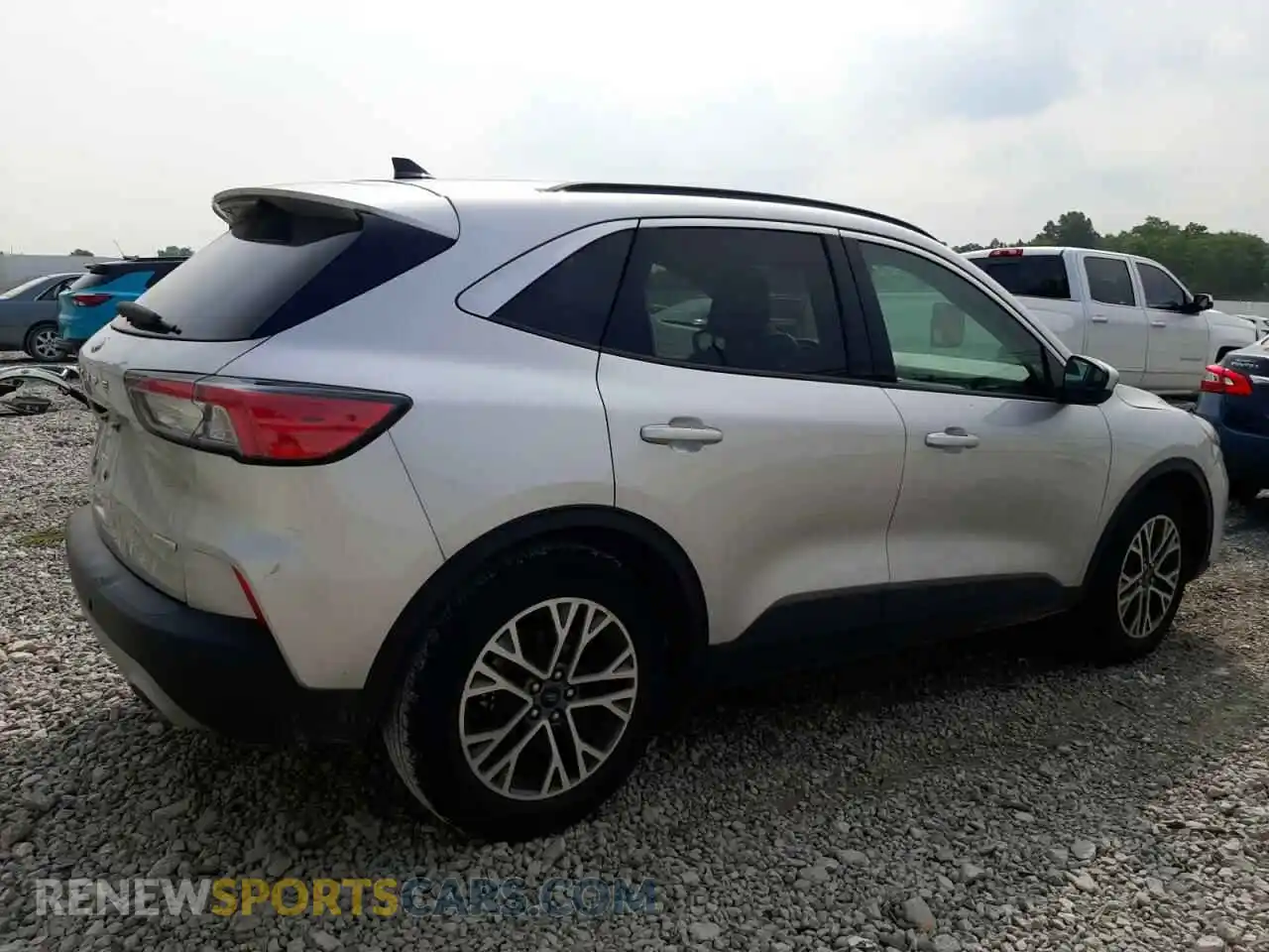3 Photograph of a damaged car 1FMCU0H62LUA08555 FORD ESCAPE 2020