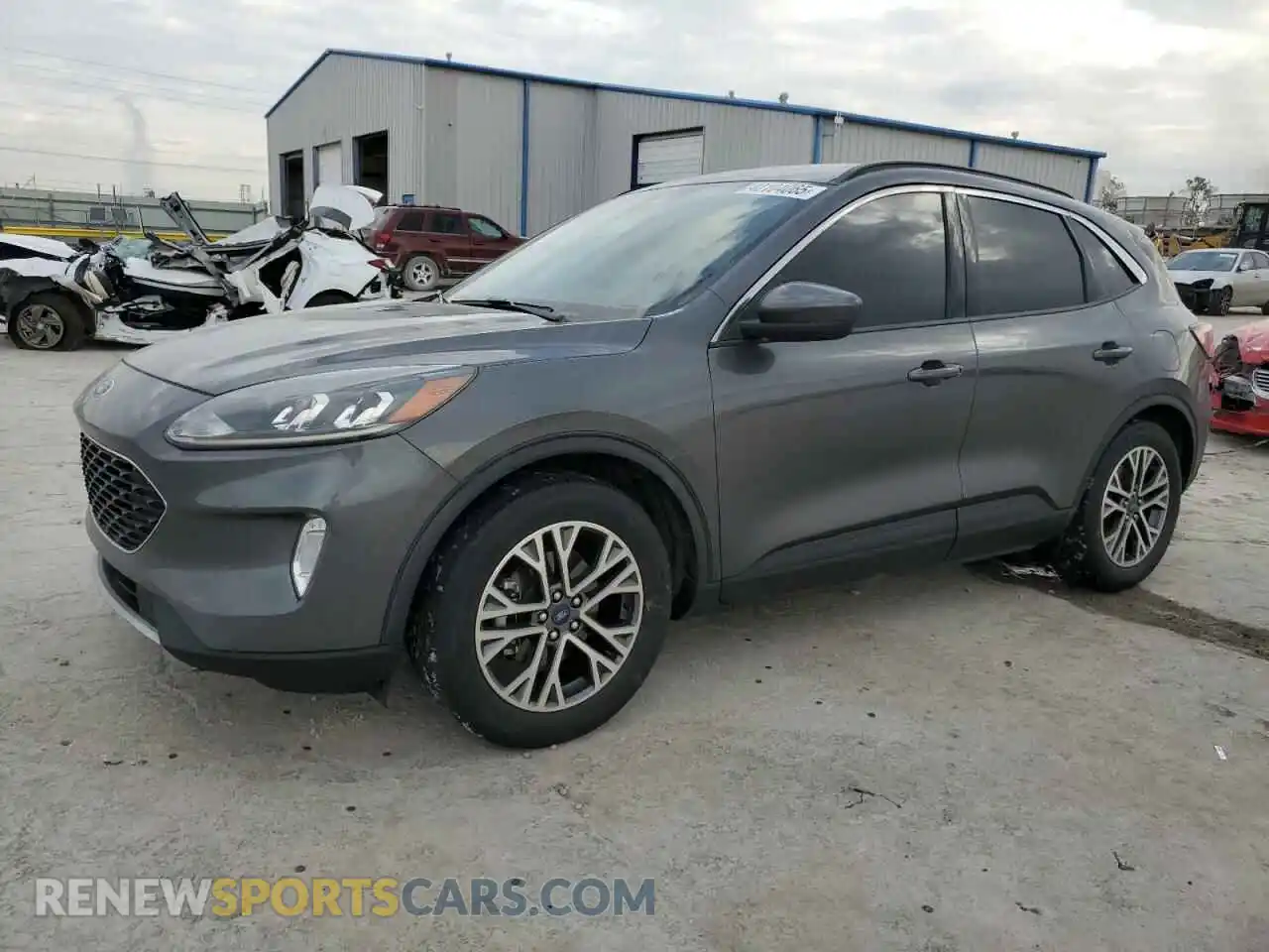 1 Photograph of a damaged car 1FMCU0H64LUB03120 FORD ESCAPE 2020